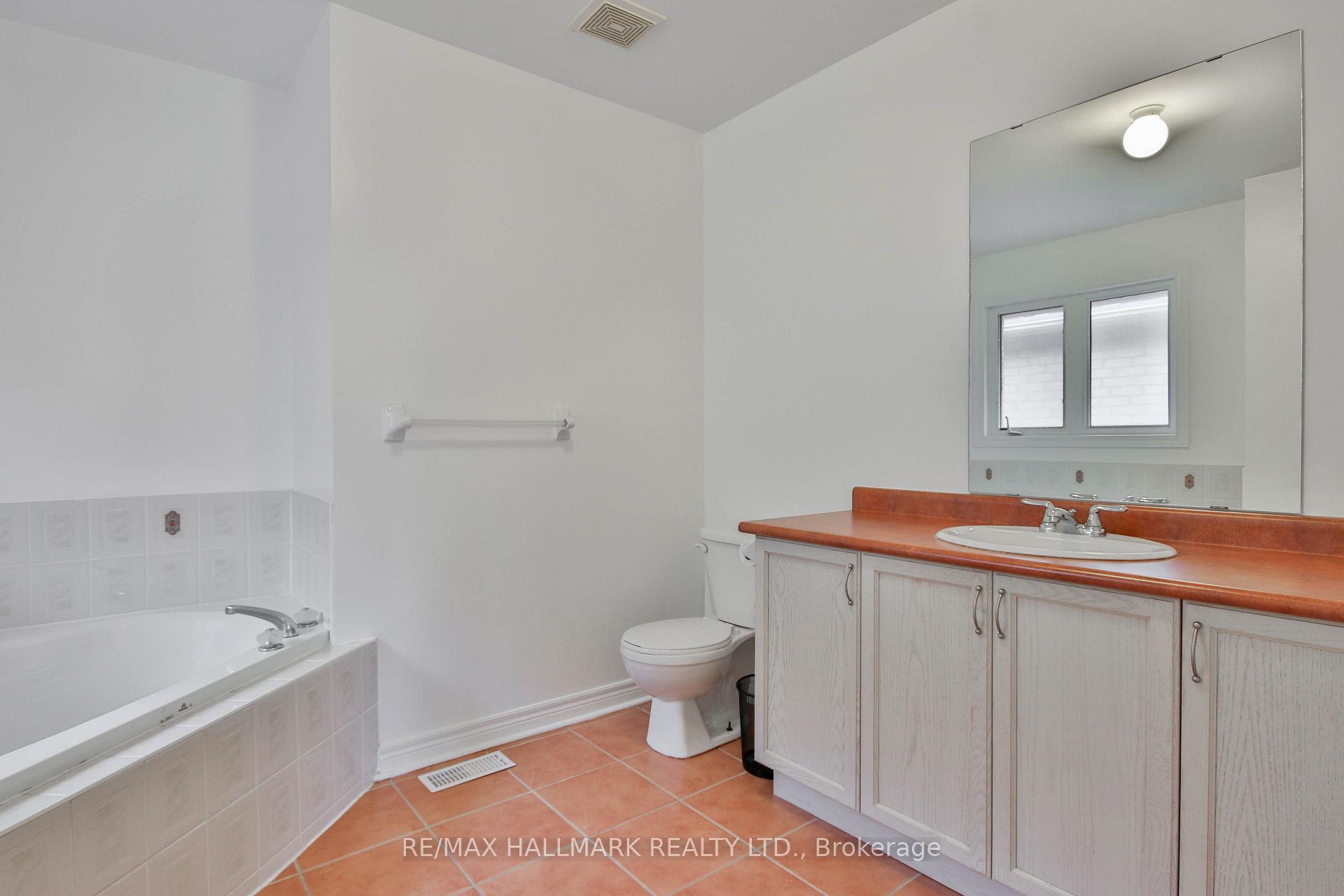 Photo 45 of 15 Briarglen Road, Markham, Cachet — HOMEH