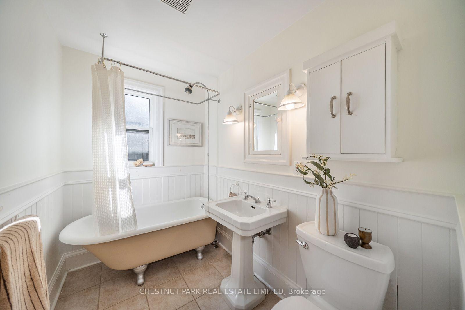 Photo 25 of 266 Queensdale Avenue, Toronto, Danforth Village-East York — HOMEH