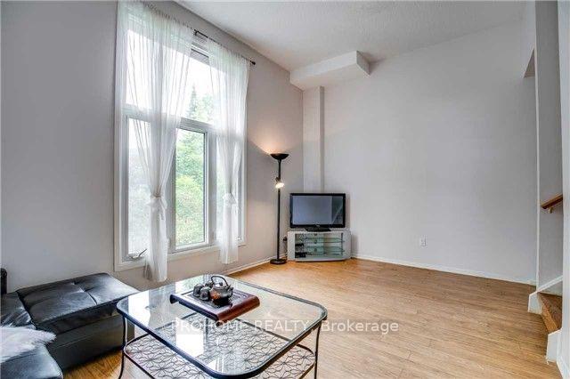 Photo 3 of 53 Thatchers Mill Way, Markham, Bullock — HOMEH