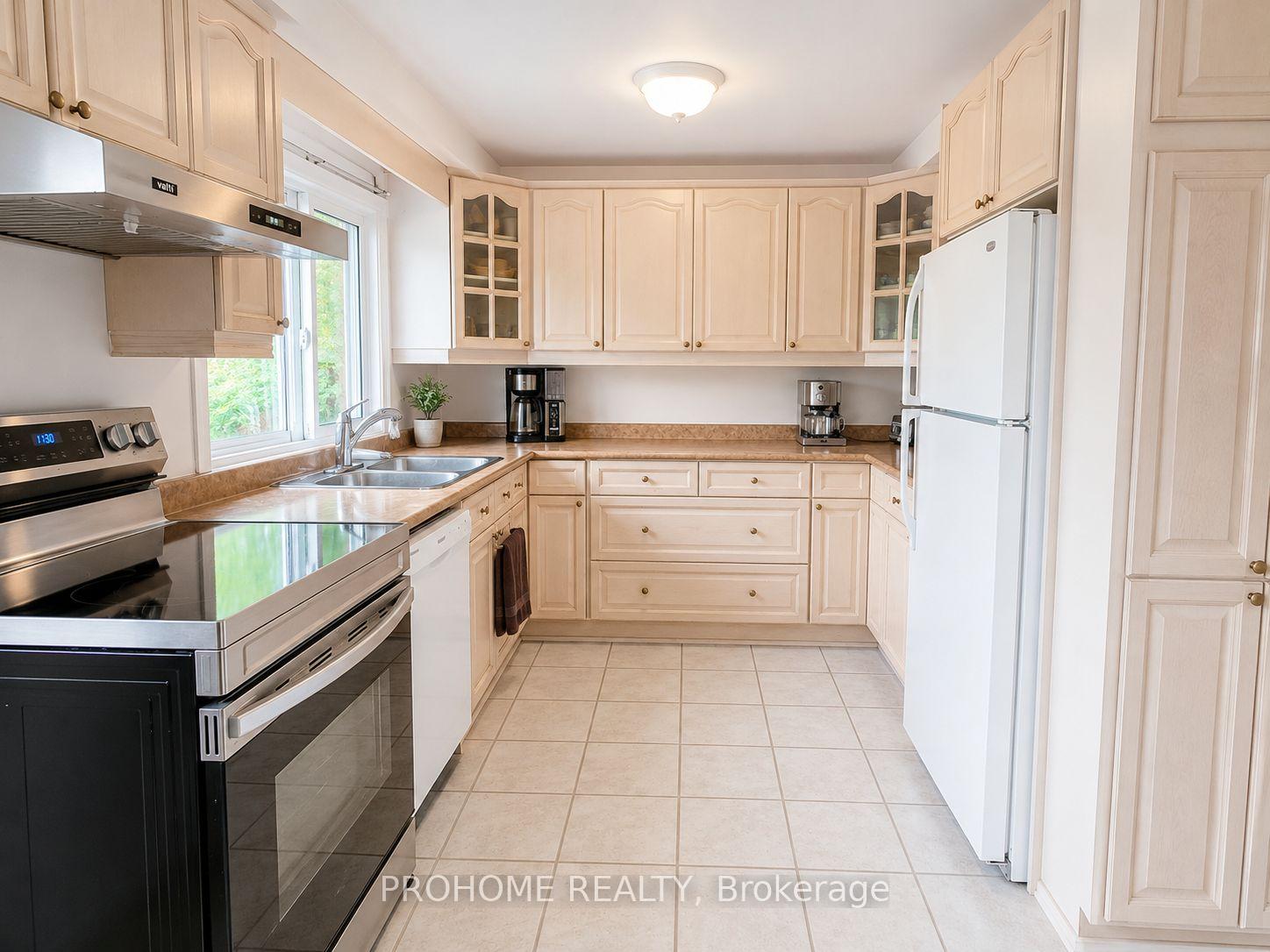 Photo 4 of 53 Thatchers Mill Way, Markham, Bullock — HOMEH