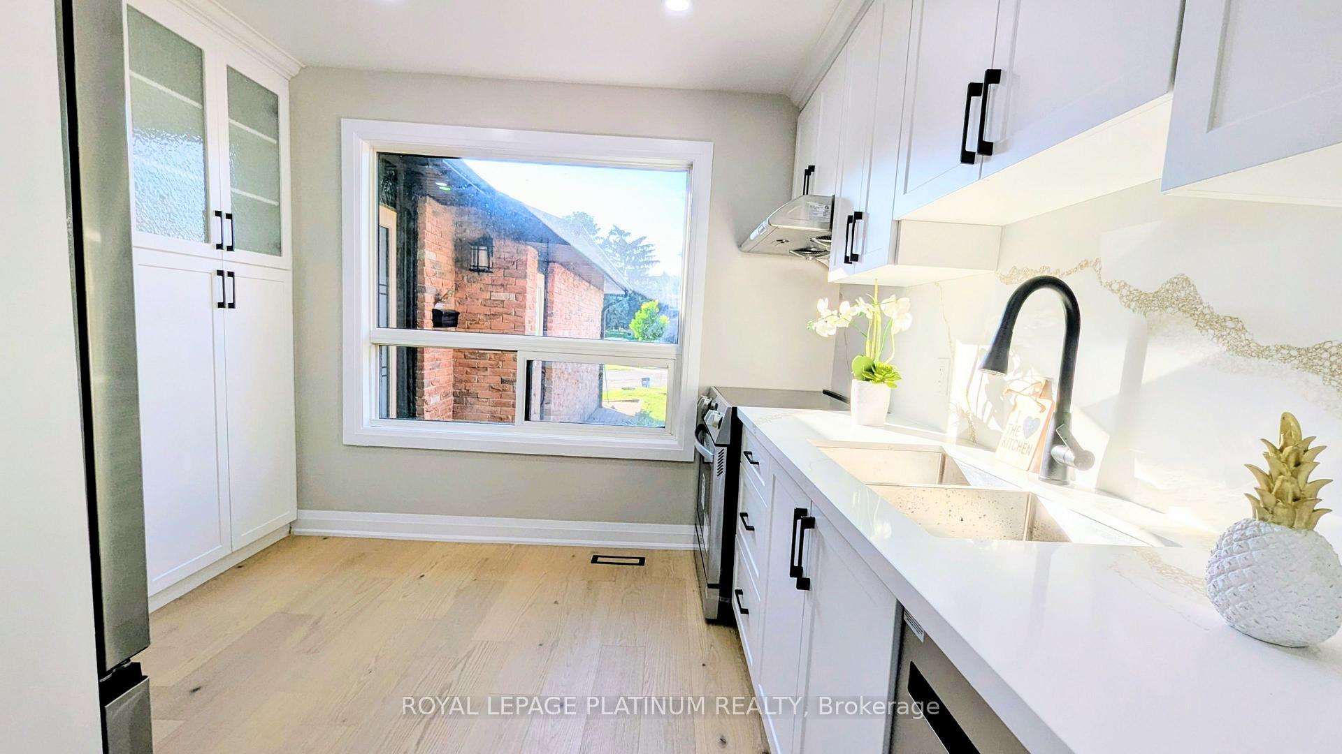 Photo 10 of 33 Greene Drive, Brampton, Madoc — HOMEH