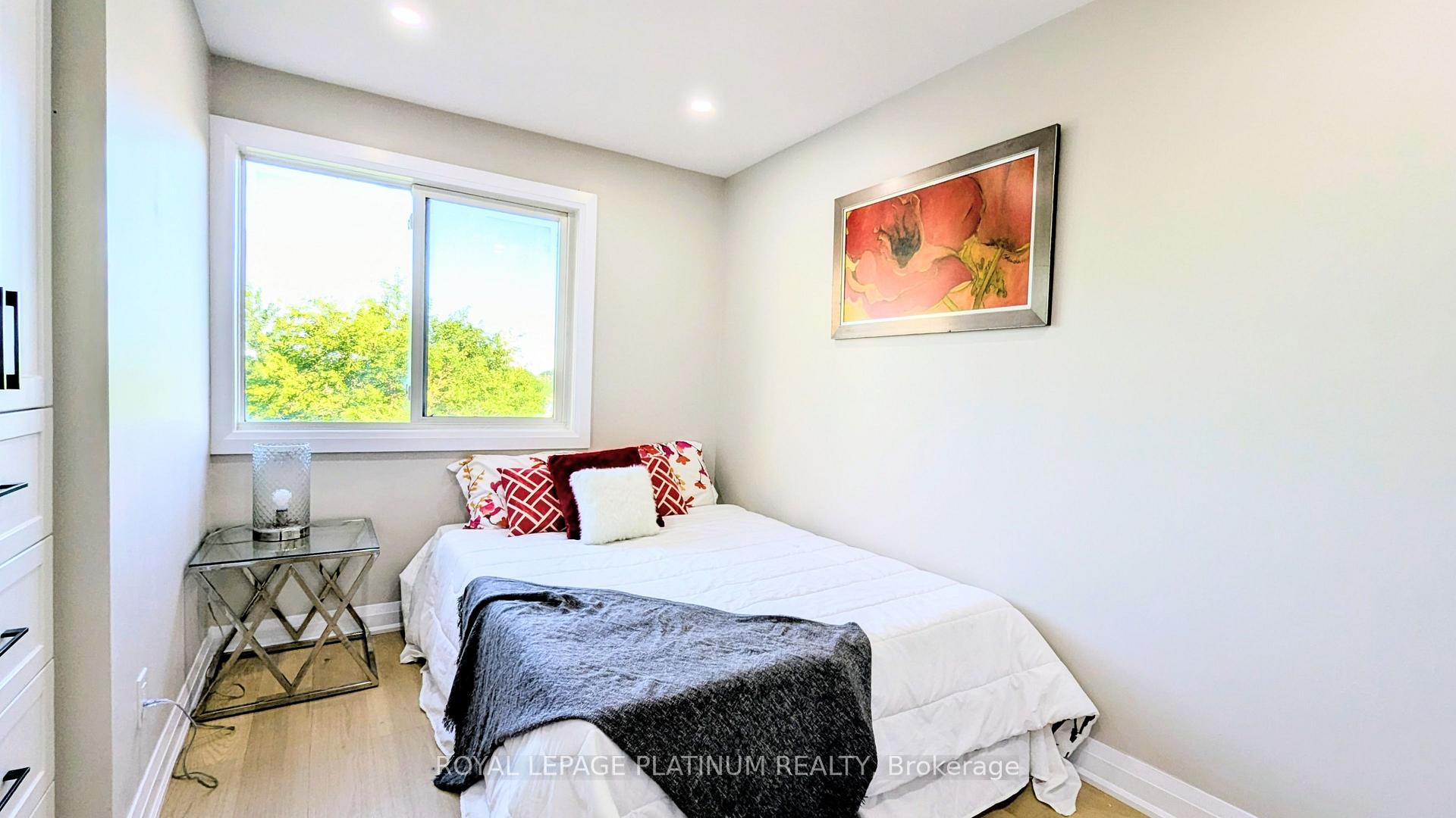 Photo 14 of 33 Greene Drive, Brampton, Madoc — HOMEH