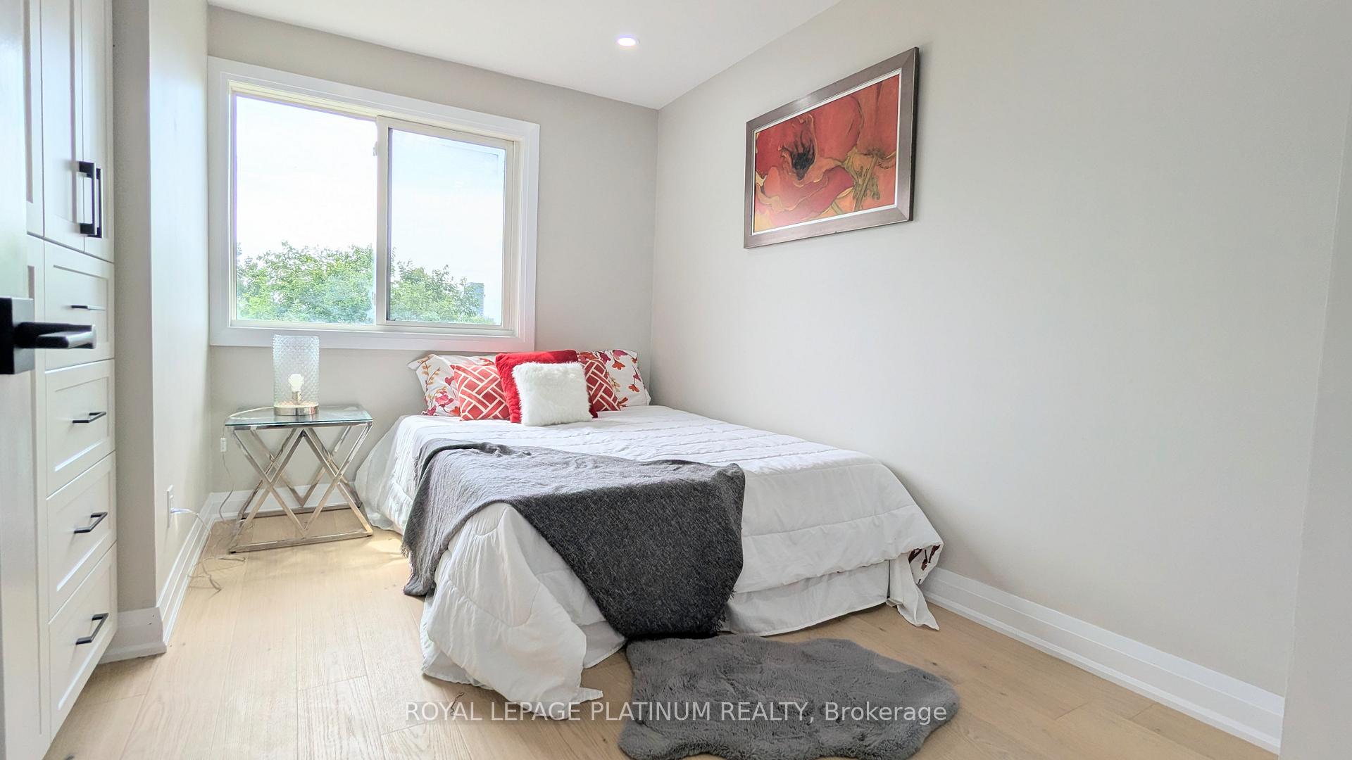 Photo 37 of 33 Greene Drive, Brampton, Madoc — HOMEH