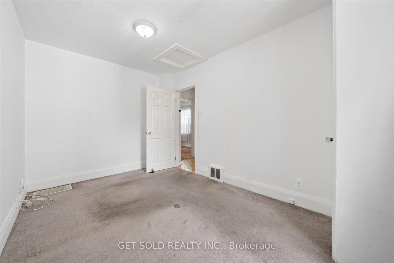 Photo 13 of 101 Seventeenth Street, Etobicoke, New Toronto — HOMEH