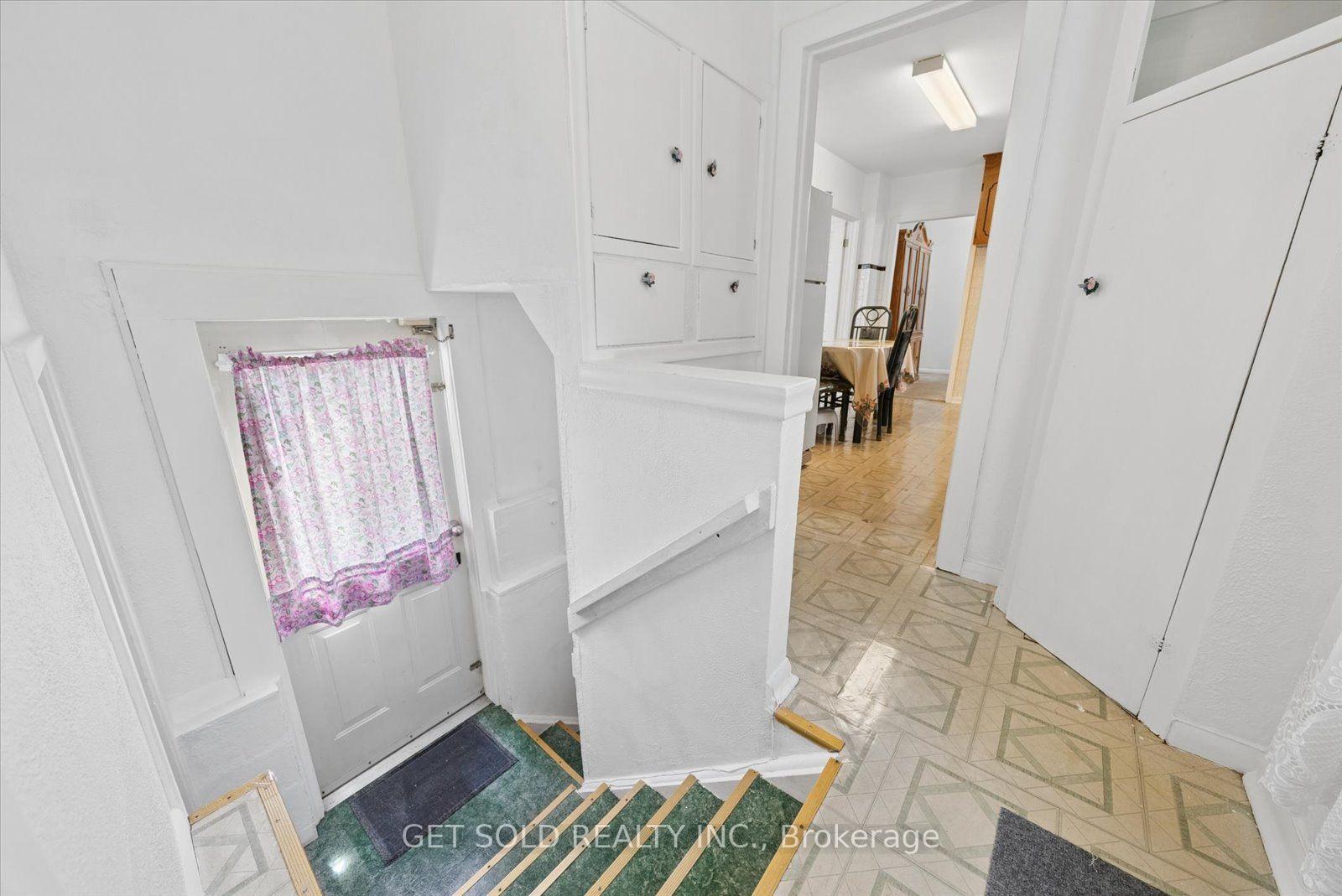 Photo 18 of 101 Seventeenth Street, Etobicoke, New Toronto — HOMEH