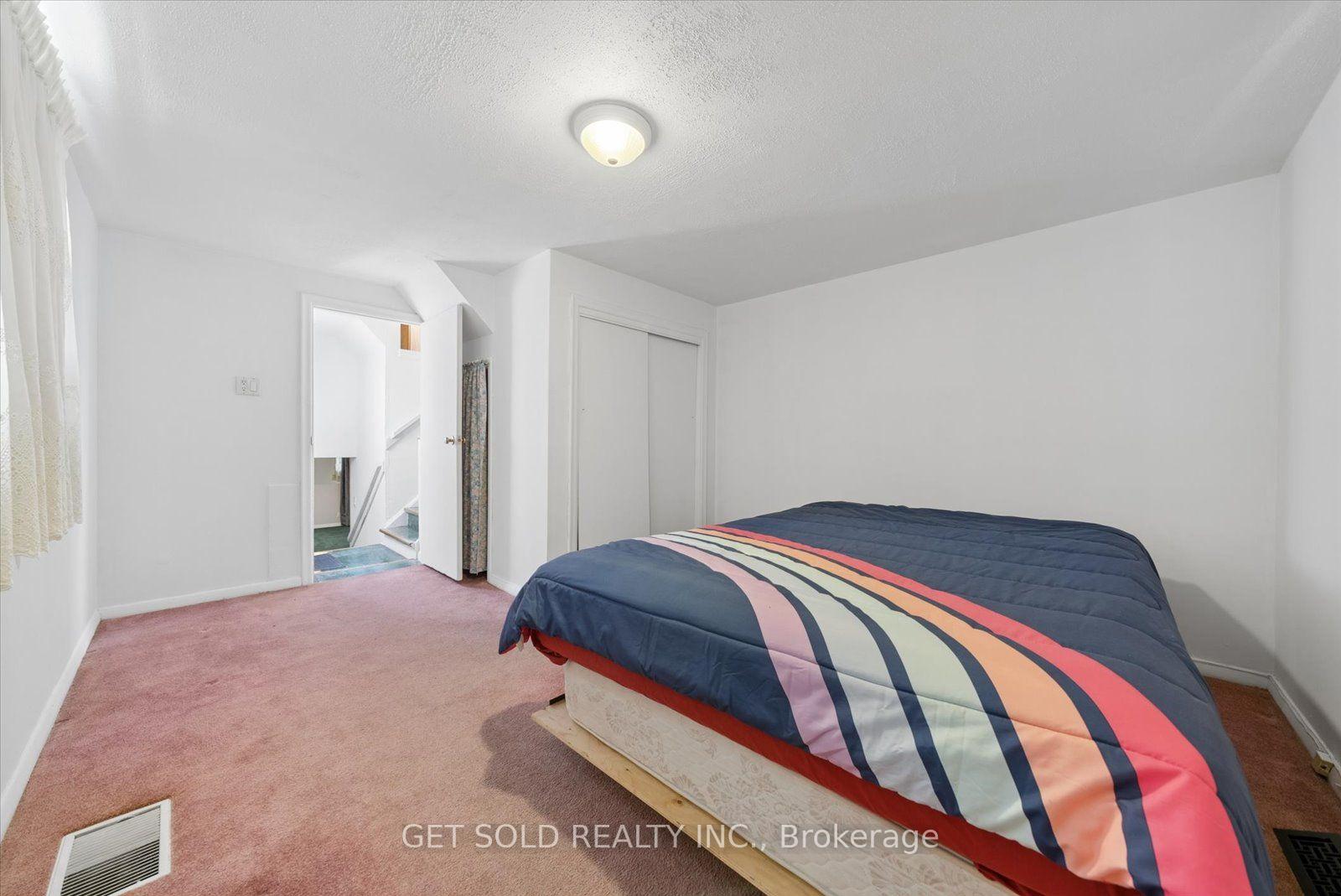 Photo 19 of 101 Seventeenth Street, Etobicoke, New Toronto — HOMEH
