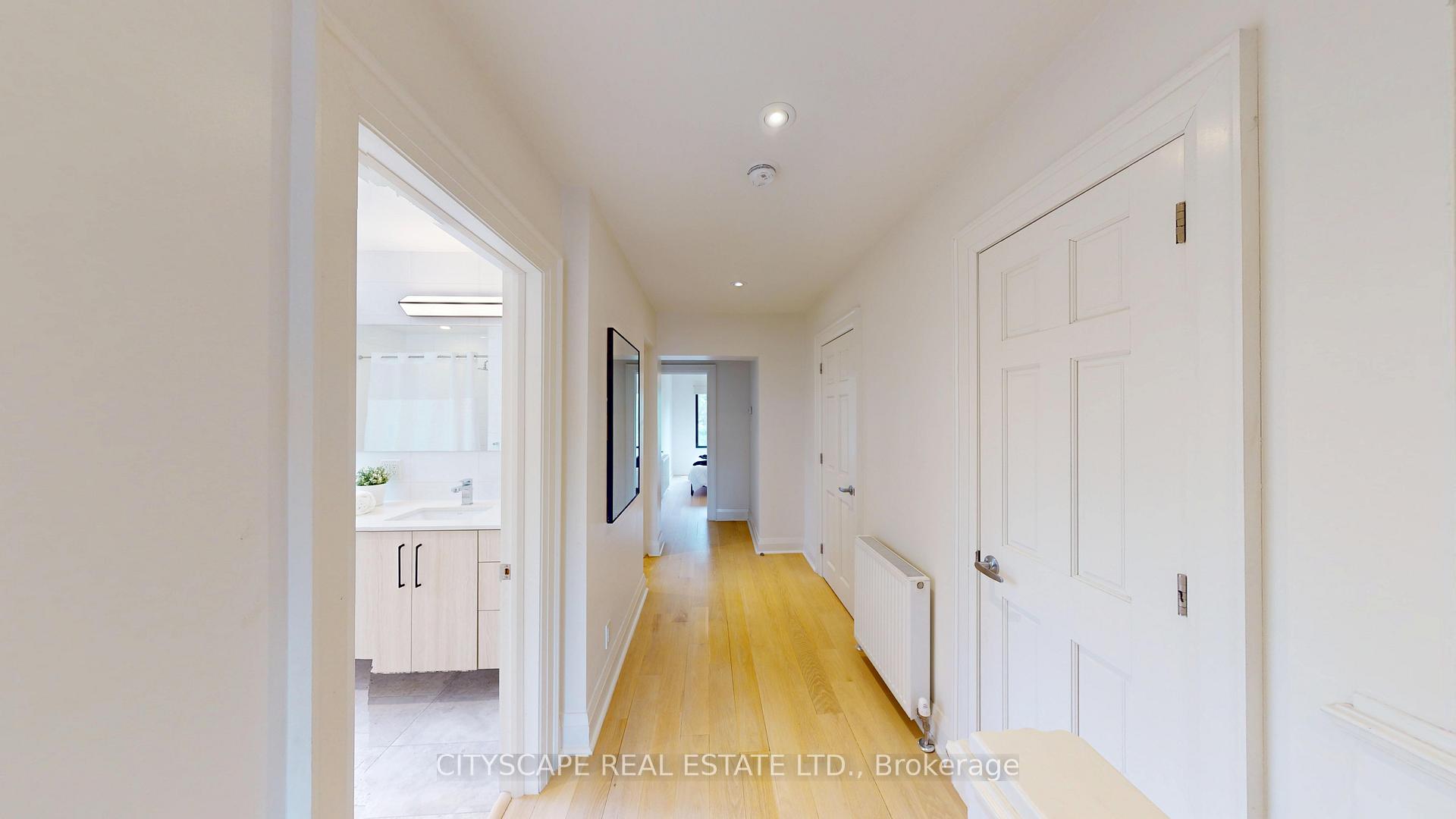 Photo 25 of 25 Oswald Crescent, Toronto, Mount Pleasant West — HOMEH