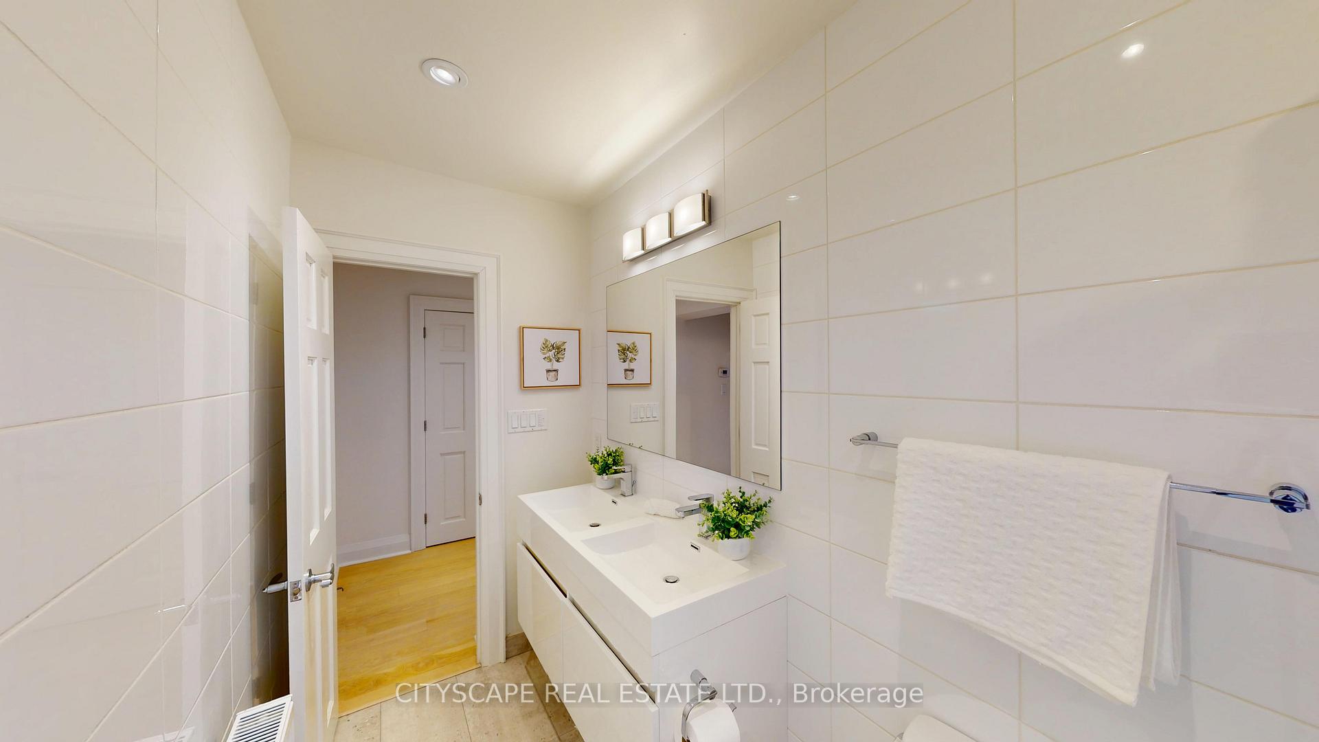 Photo 30 of 25 Oswald Crescent, Toronto, Mount Pleasant West — HOMEH