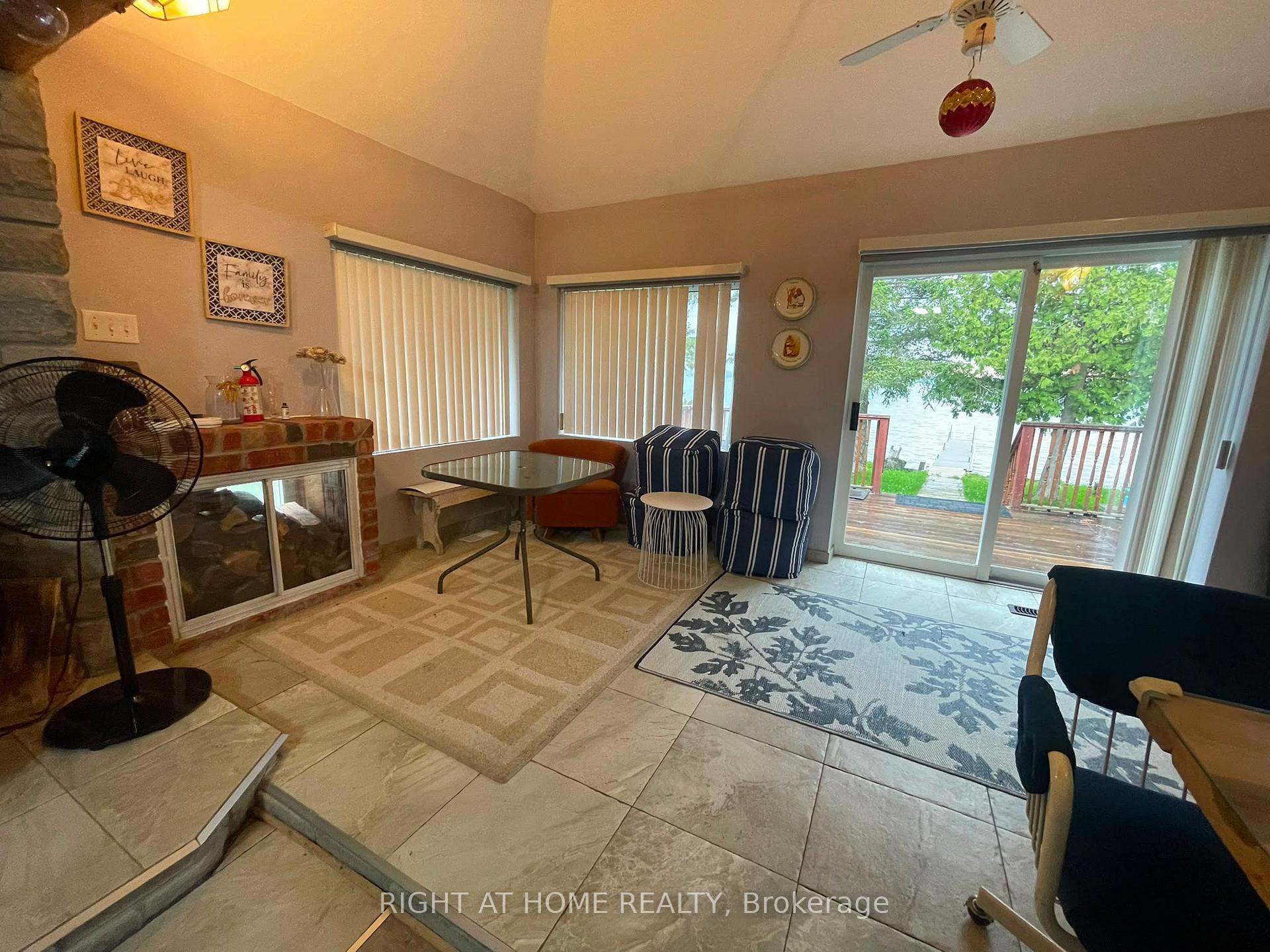 Photo 15 of 5470 Penetanguishene Road, Springwater, Rural Springwater — HOMEH