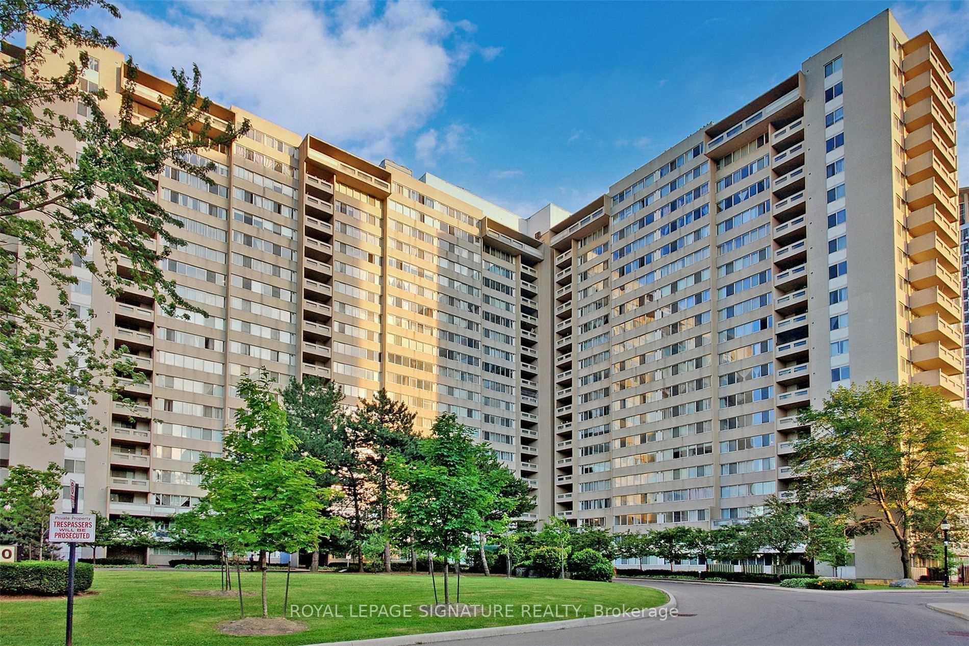 Photo of Unit 1407, 3590 Kaneff Crescent