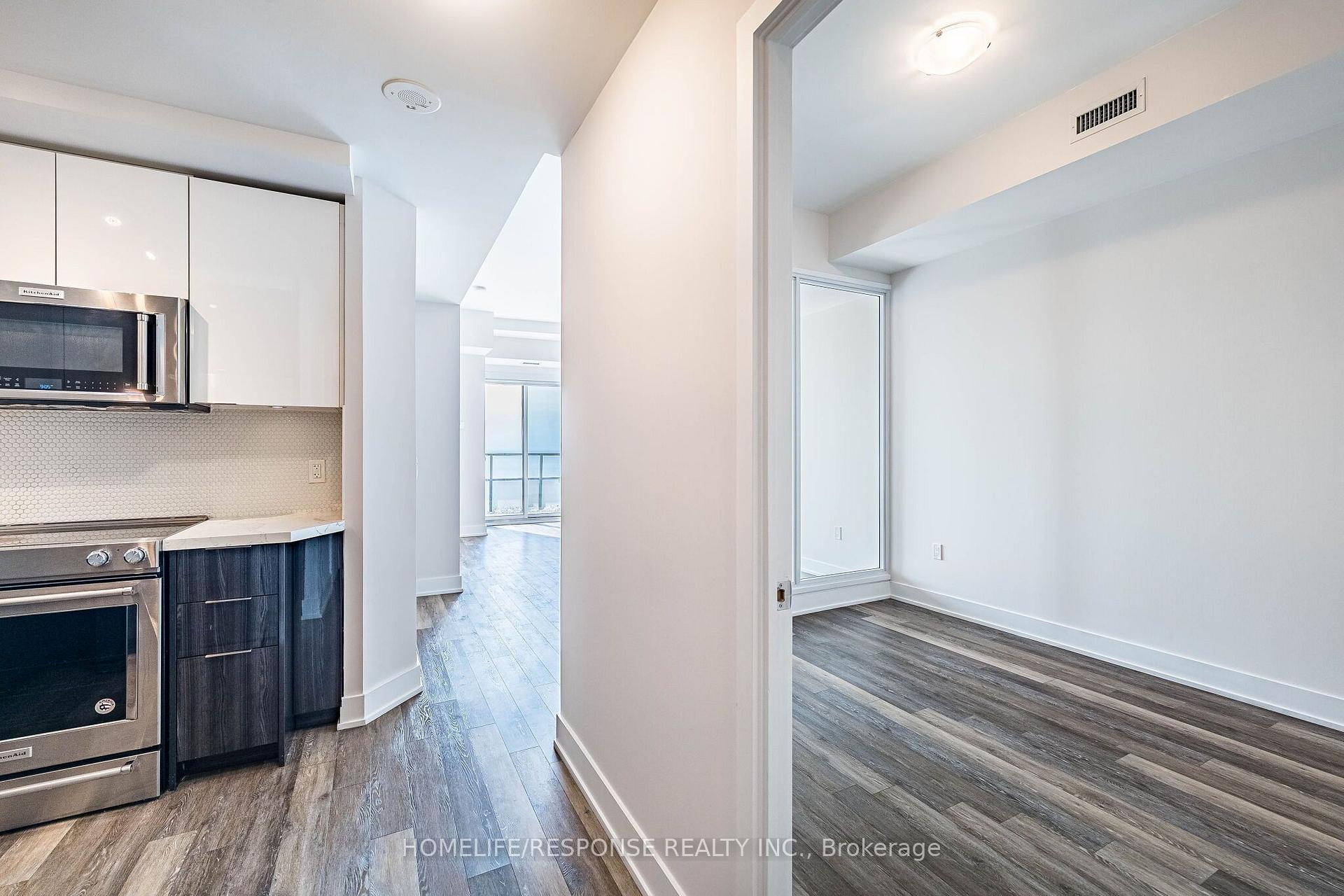 Photo 7 of Unit 1008, 20 Shore Breeze Drive, Etobicoke, Mimico — HOMEH