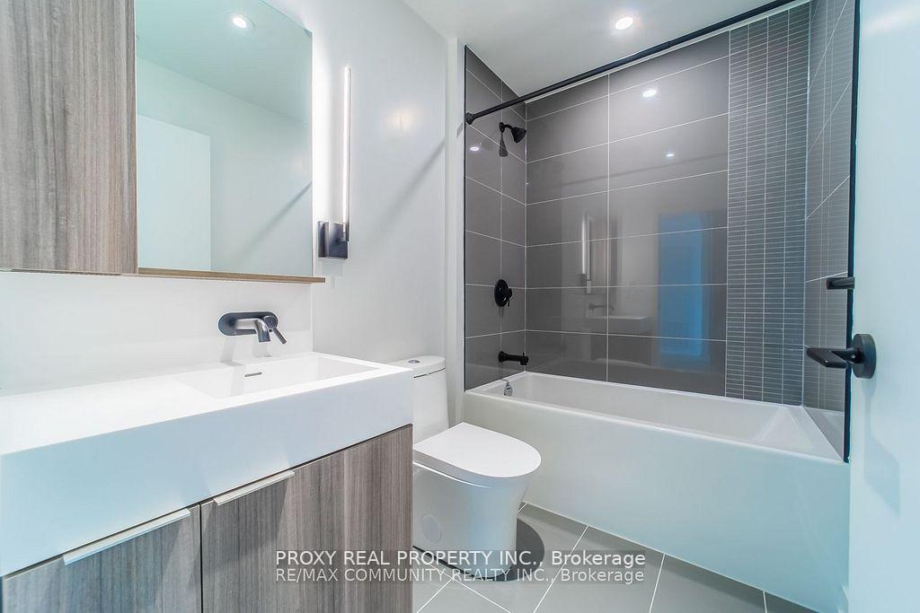 Photo 11 of Unit 3106, 117 Broadway Avenue E, Toronto, Mount Pleasant West — HOMEH