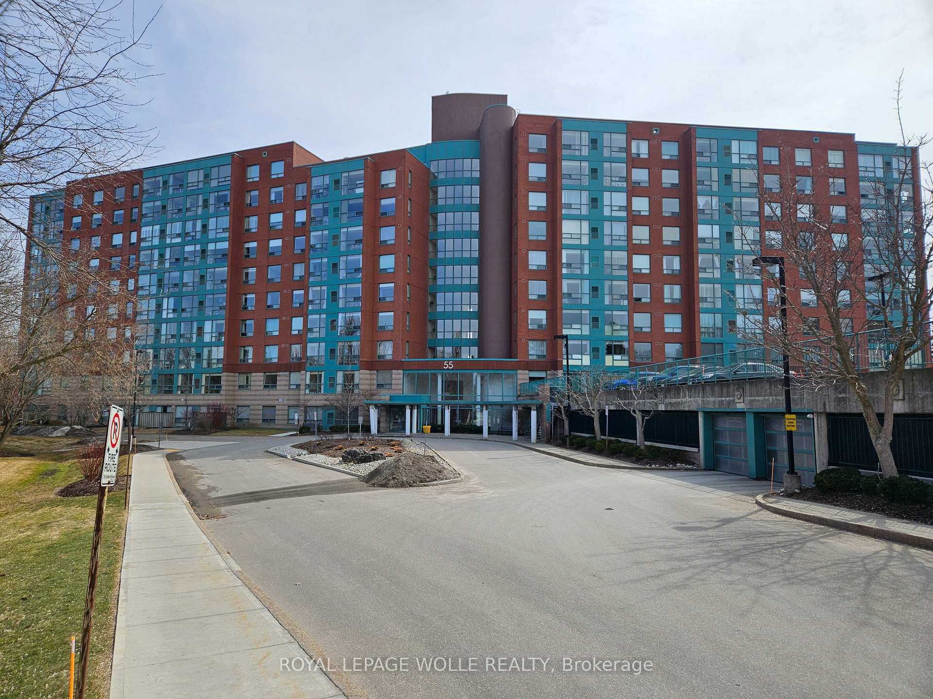 Photo 1 of Unit 805, 55 Blue Springs Drive, Waterloo, Colonial Acres — HOMEH
