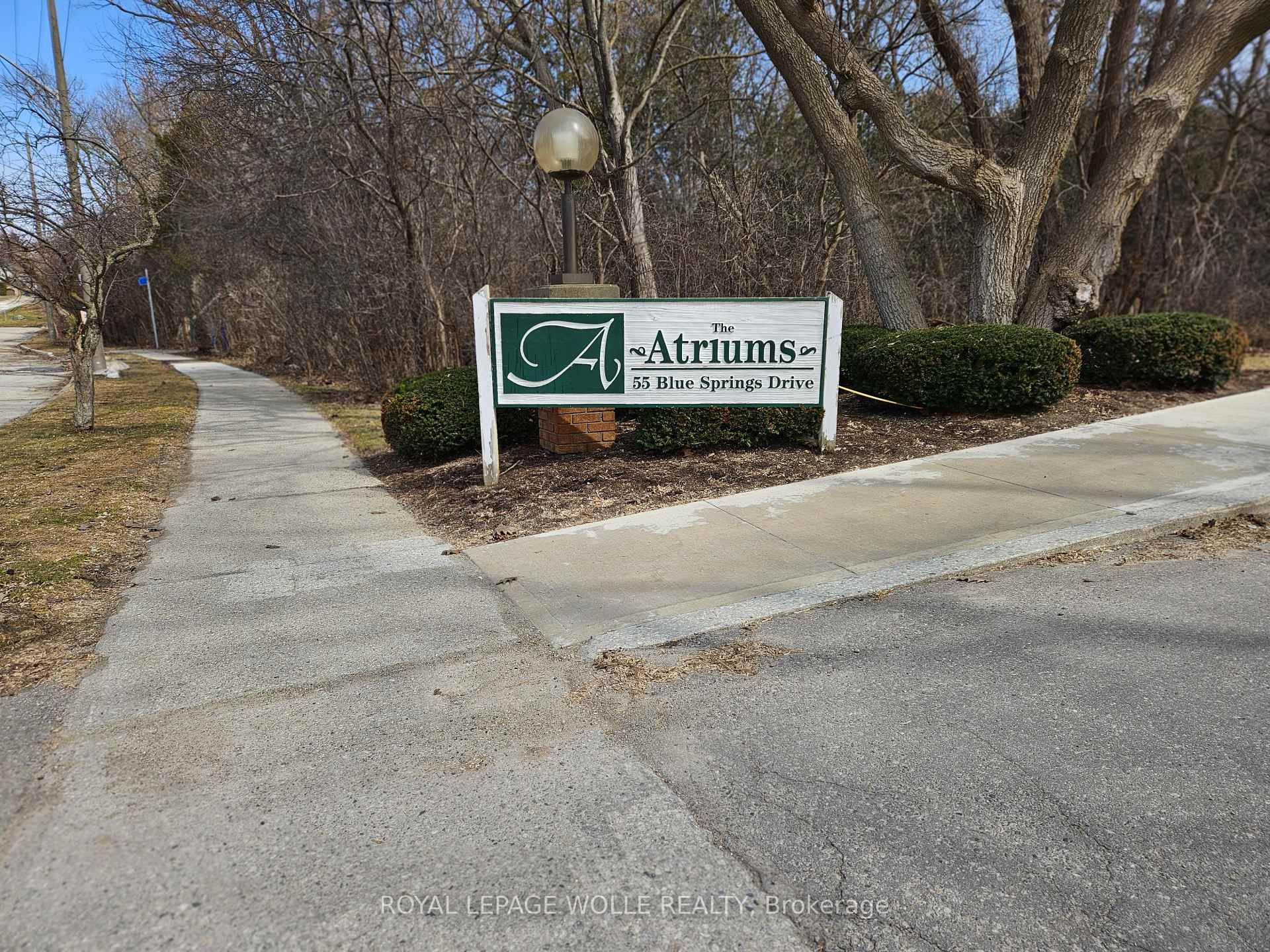 Photo 2 of Unit 805, 55 Blue Springs Drive, Waterloo, Colonial Acres — HOMEH