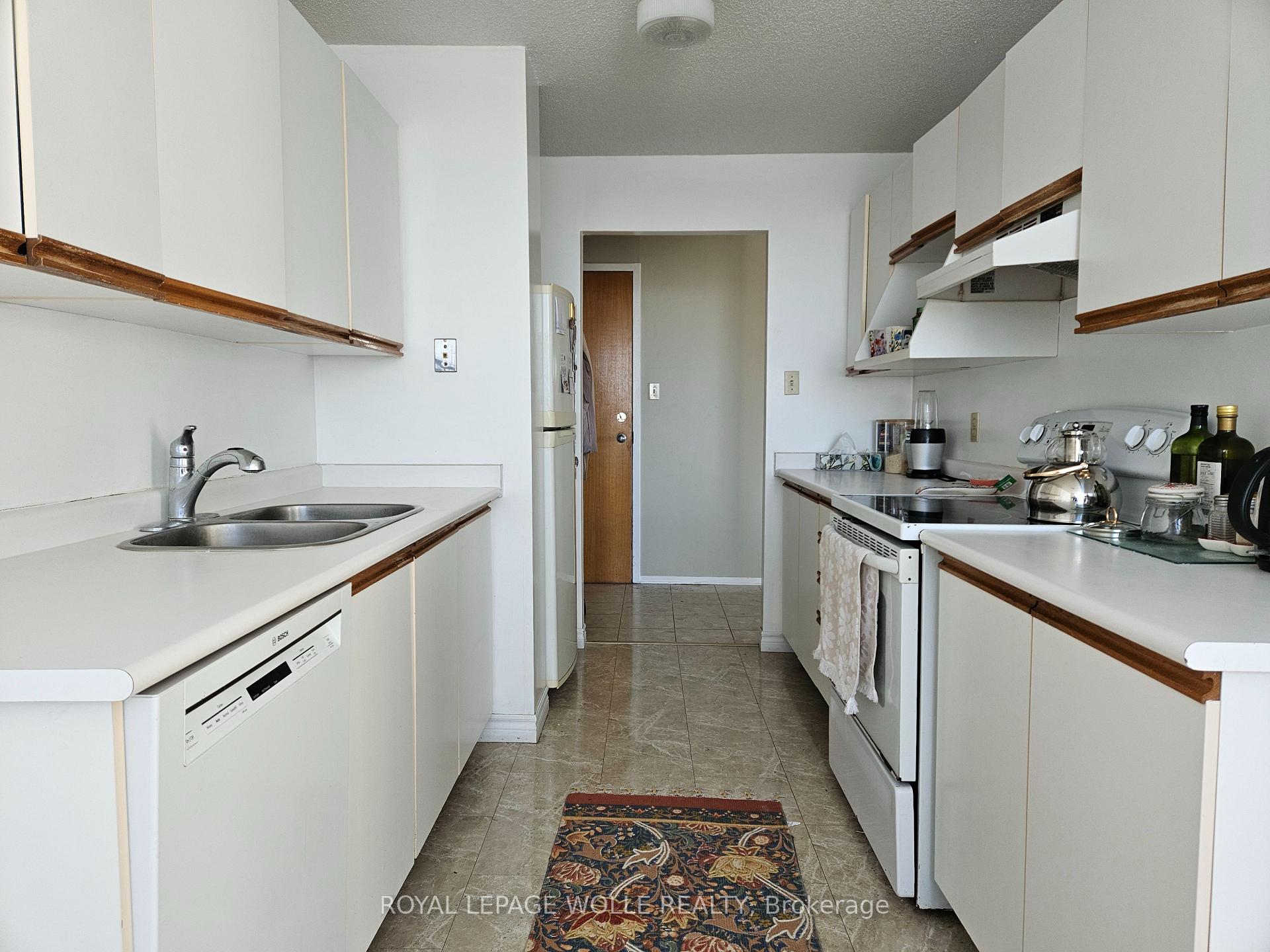 Photo 5 of Unit 805, 55 Blue Springs Drive, Waterloo, Colonial Acres — HOMEH