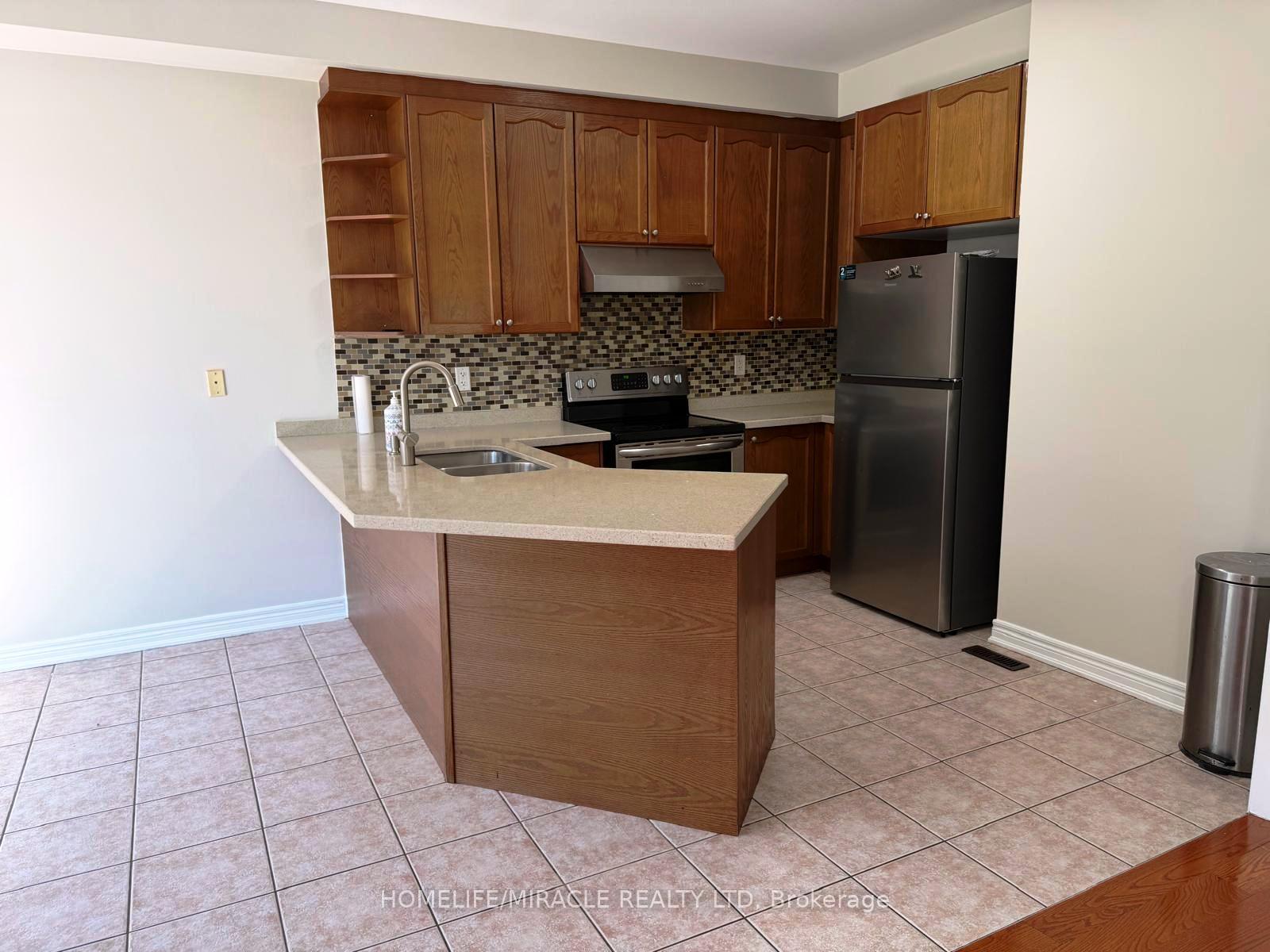 Photo 10 of 26 Fishing Crescent, Brampton, Madoc — HOMEH