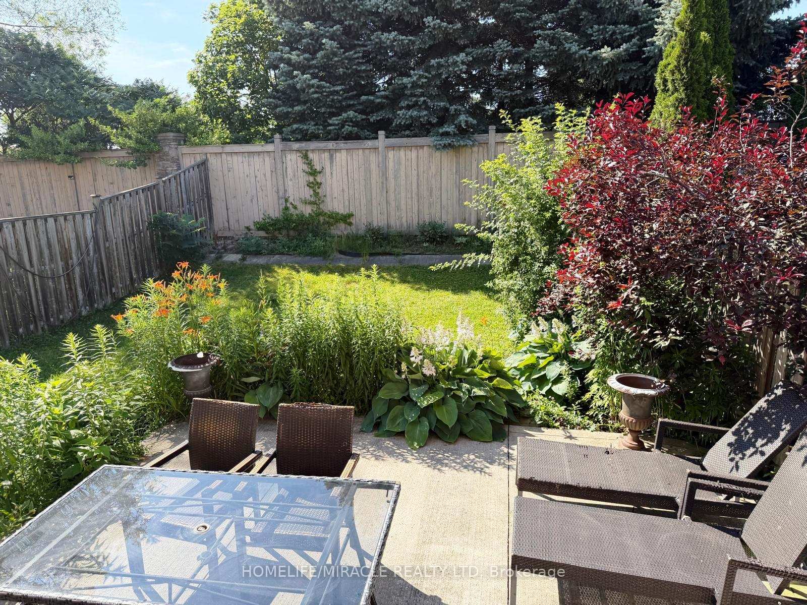 Photo 13 of 26 Fishing Crescent, Brampton, Madoc — HOMEH