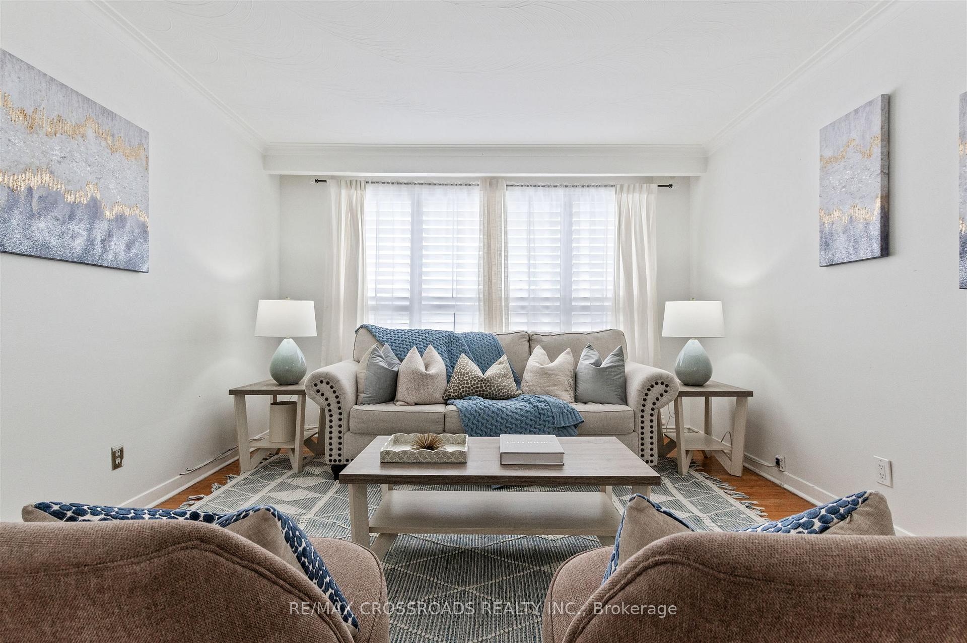 Photo 4 of 98 Willowridge Road, Etobicoke, Willowridge-Martingrove-Richview — HOMEH