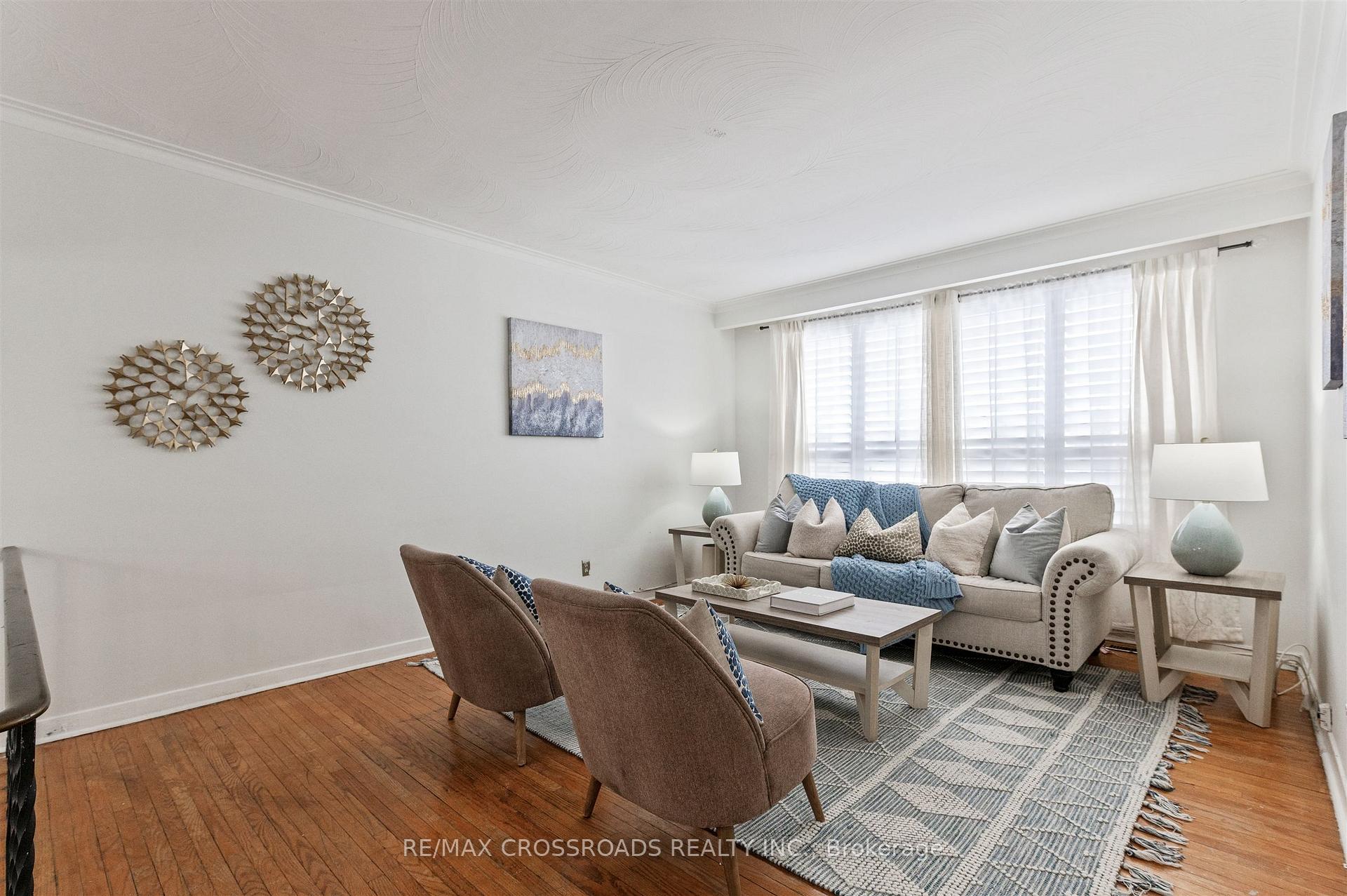 Photo 5 of 98 Willowridge Road, Etobicoke, Willowridge-Martingrove-Richview — HOMEH