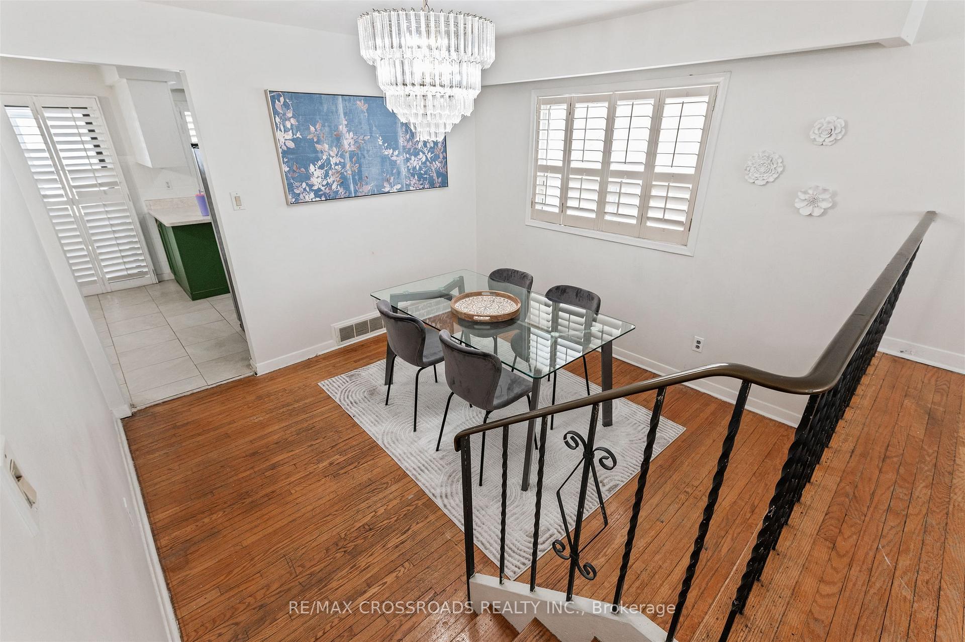 Photo 10 of 98 Willowridge Road, Etobicoke, Willowridge-Martingrove-Richview — HOMEH