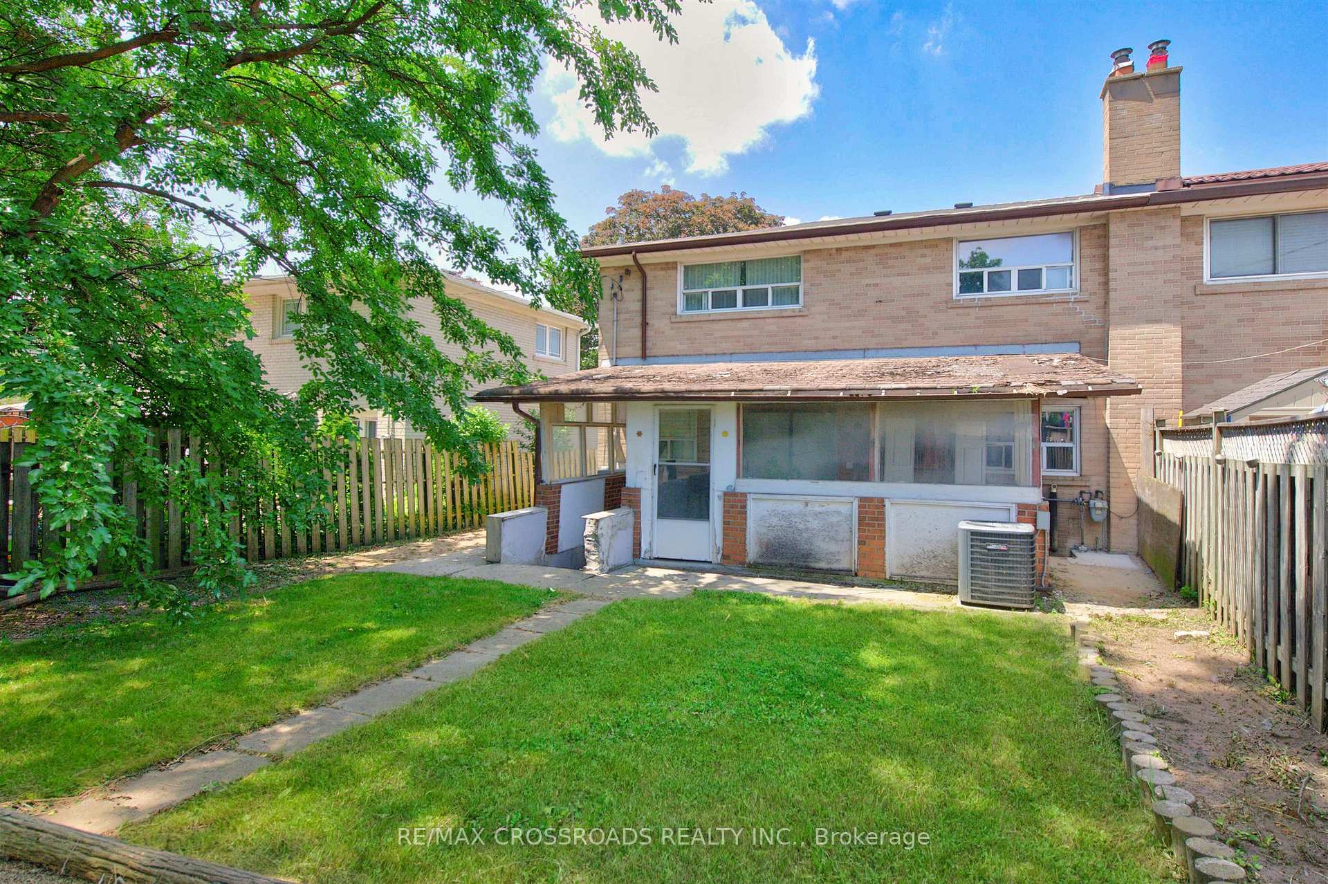 Photo 45 of 98 Willowridge Road, Etobicoke, Willowridge-Martingrove-Richview — HOMEH