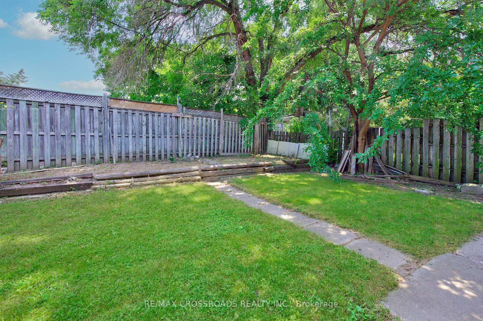 Photo 46 of 98 Willowridge Road, Etobicoke, Willowridge-Martingrove-Richview — HOMEH