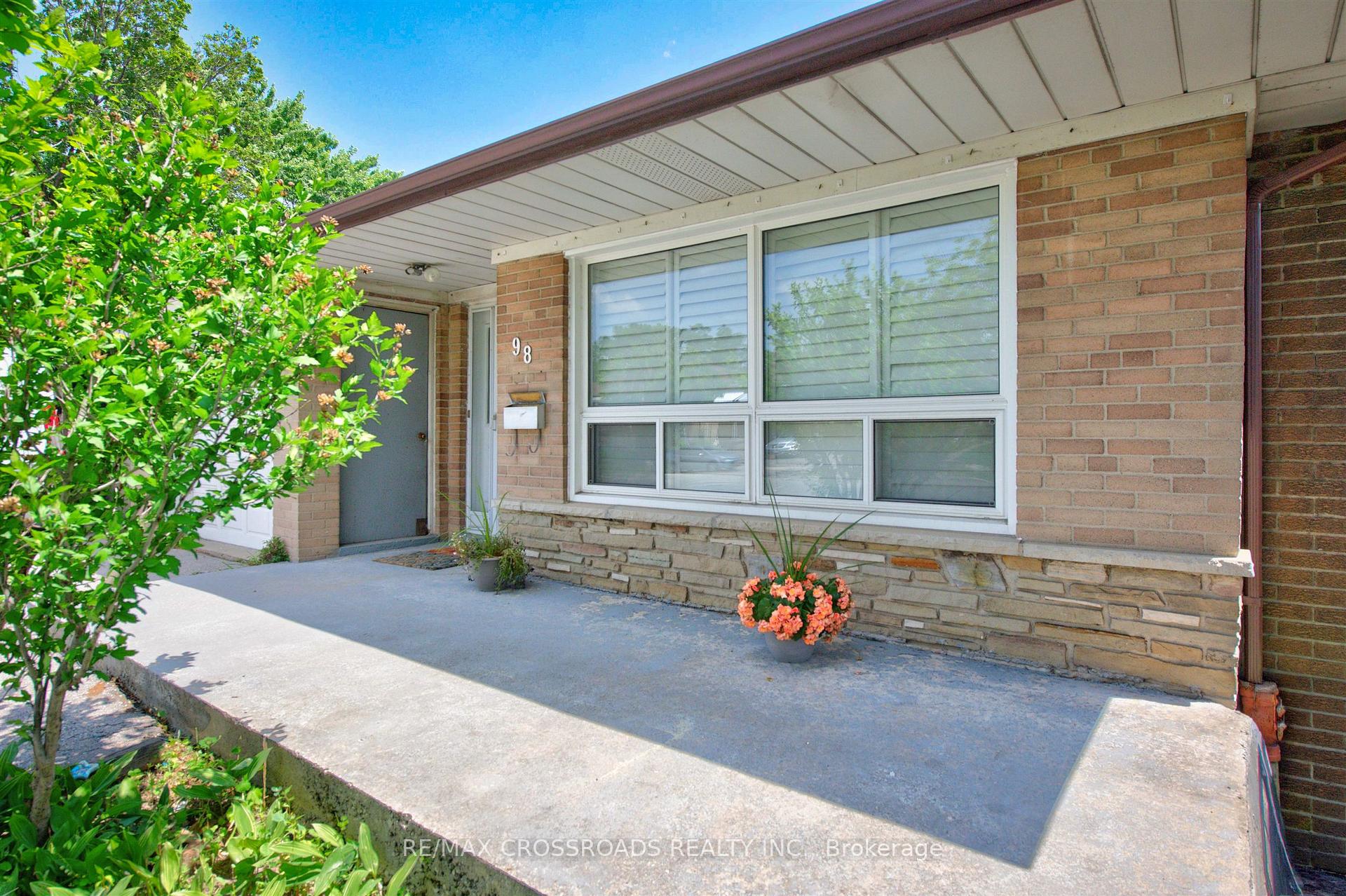 Photo 47 of 98 Willowridge Road, Etobicoke, Willowridge-Martingrove-Richview — HOMEH