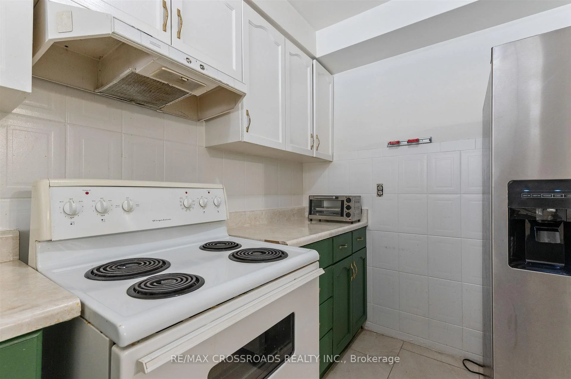 Photo 20 of 98 Willowridge Road, Etobicoke, Willowridge-Martingrove-Richview — HOMEH