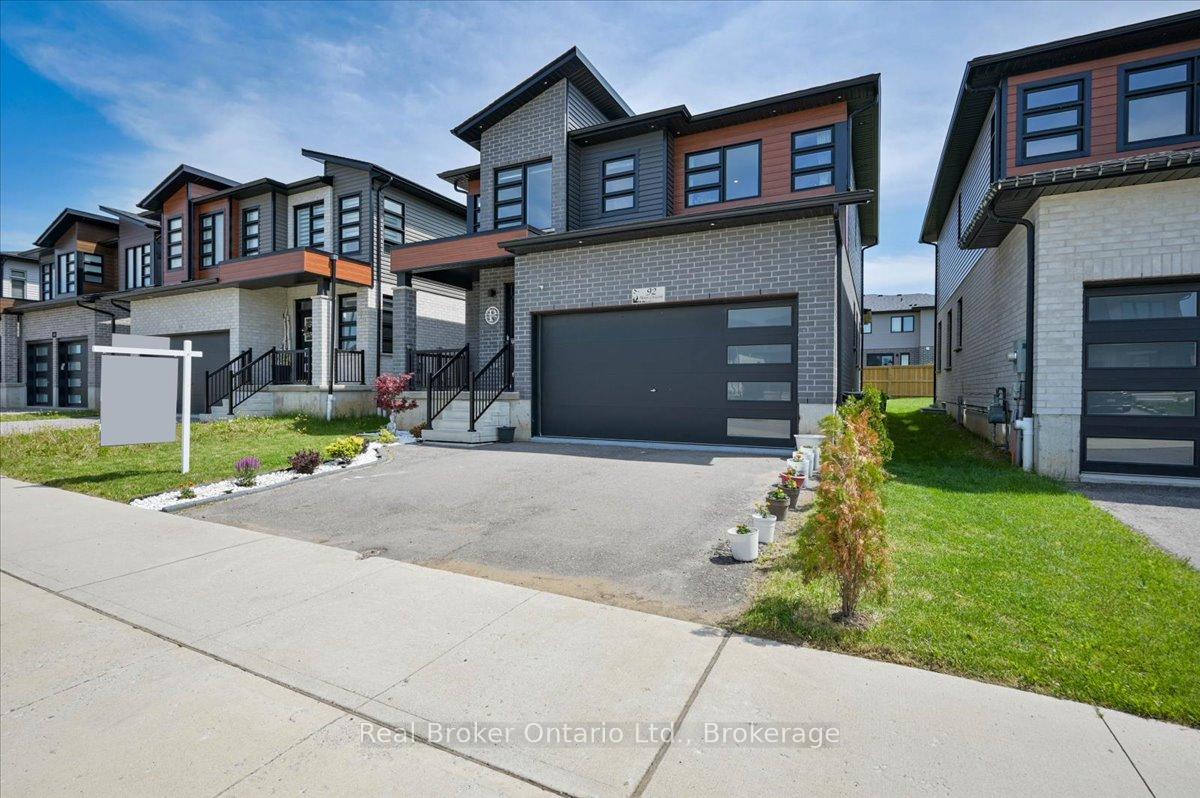 Photo 2 of 92 Moon Crescent, Cambridge, Blair Road — HOMEH