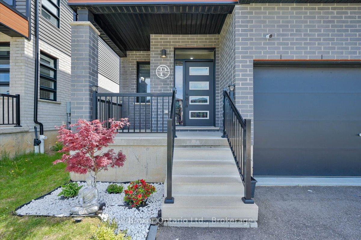 Photo 4 of 92 Moon Crescent, Cambridge, Blair Road — HOMEH
