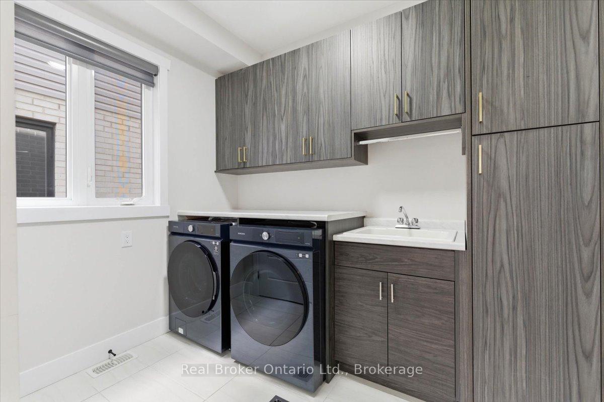 Photo 20 of 92 Moon Crescent, Cambridge, Blair Road — HOMEH