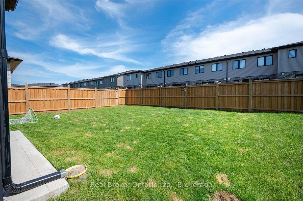 Photo 40 of 92 Moon Crescent, Cambridge, Blair Road — HOMEH