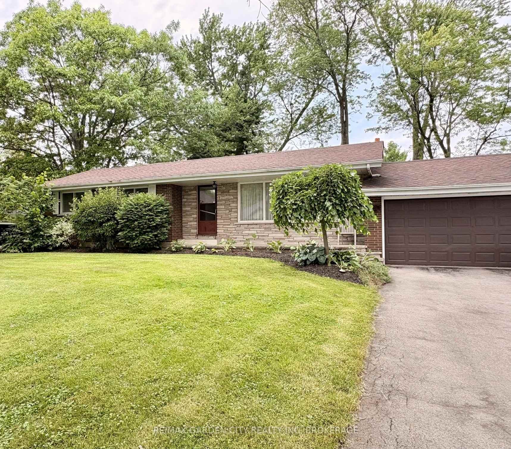 Photo 1 of 51 Bacon Lane, Pelham, Fonthill — HOMEH