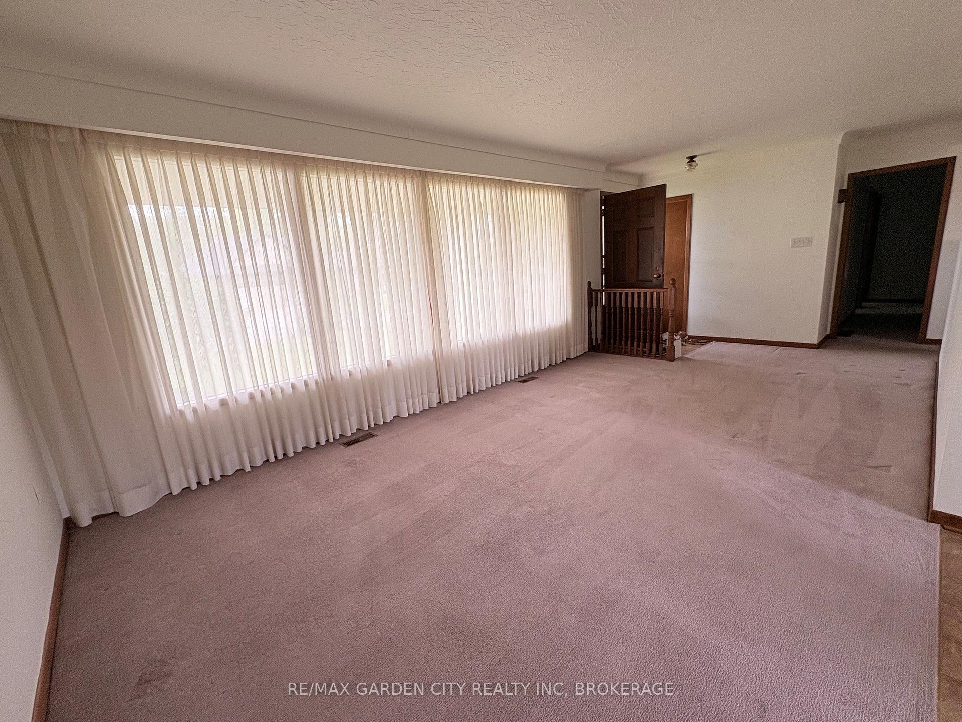 Photo 7 of 51 Bacon Lane, Pelham, Fonthill — HOMEH