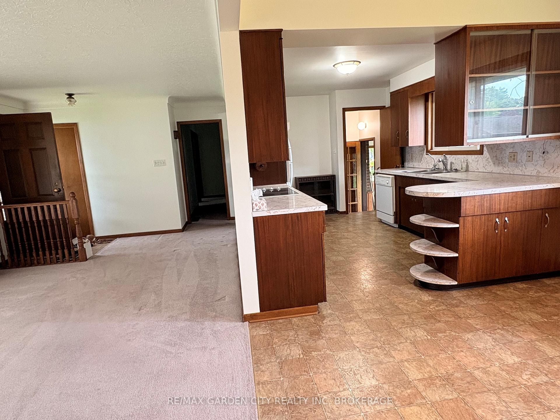 Photo 10 of 51 Bacon Lane, Pelham, Fonthill — HOMEH