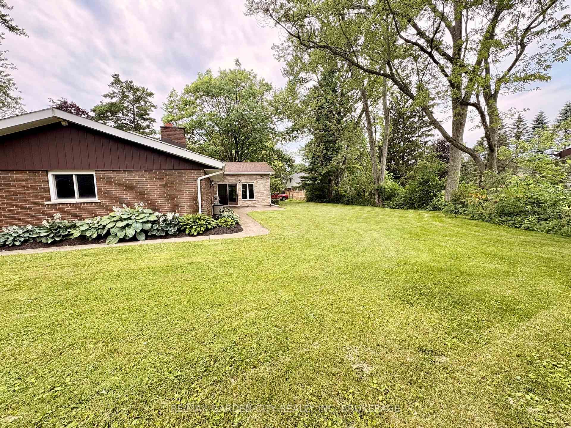 Photo 29 of 51 Bacon Lane, Pelham, Fonthill — HOMEH