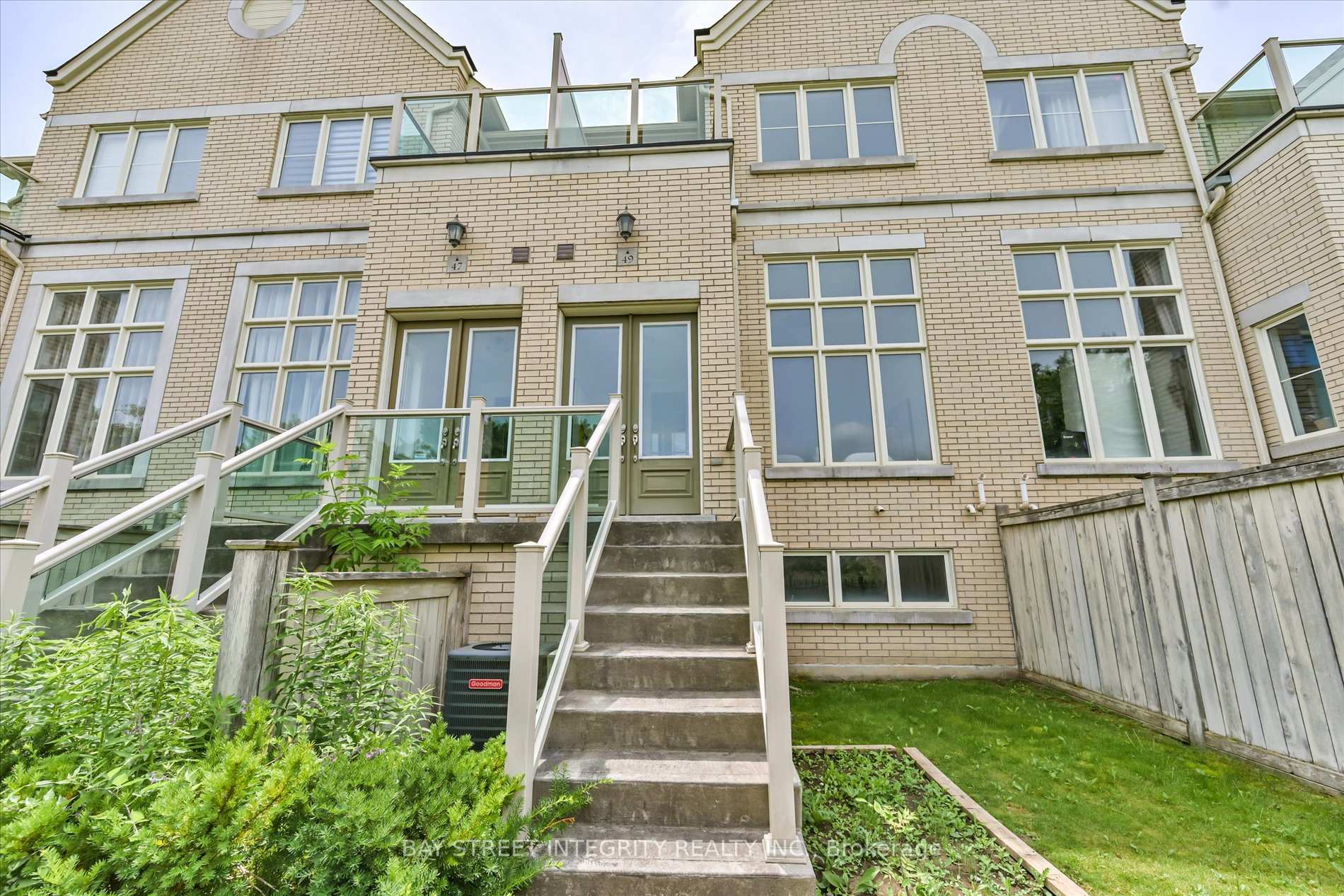 Photo 3 of 49 Victor Herbert Way, Markham, Cathedraltown — HOMEH