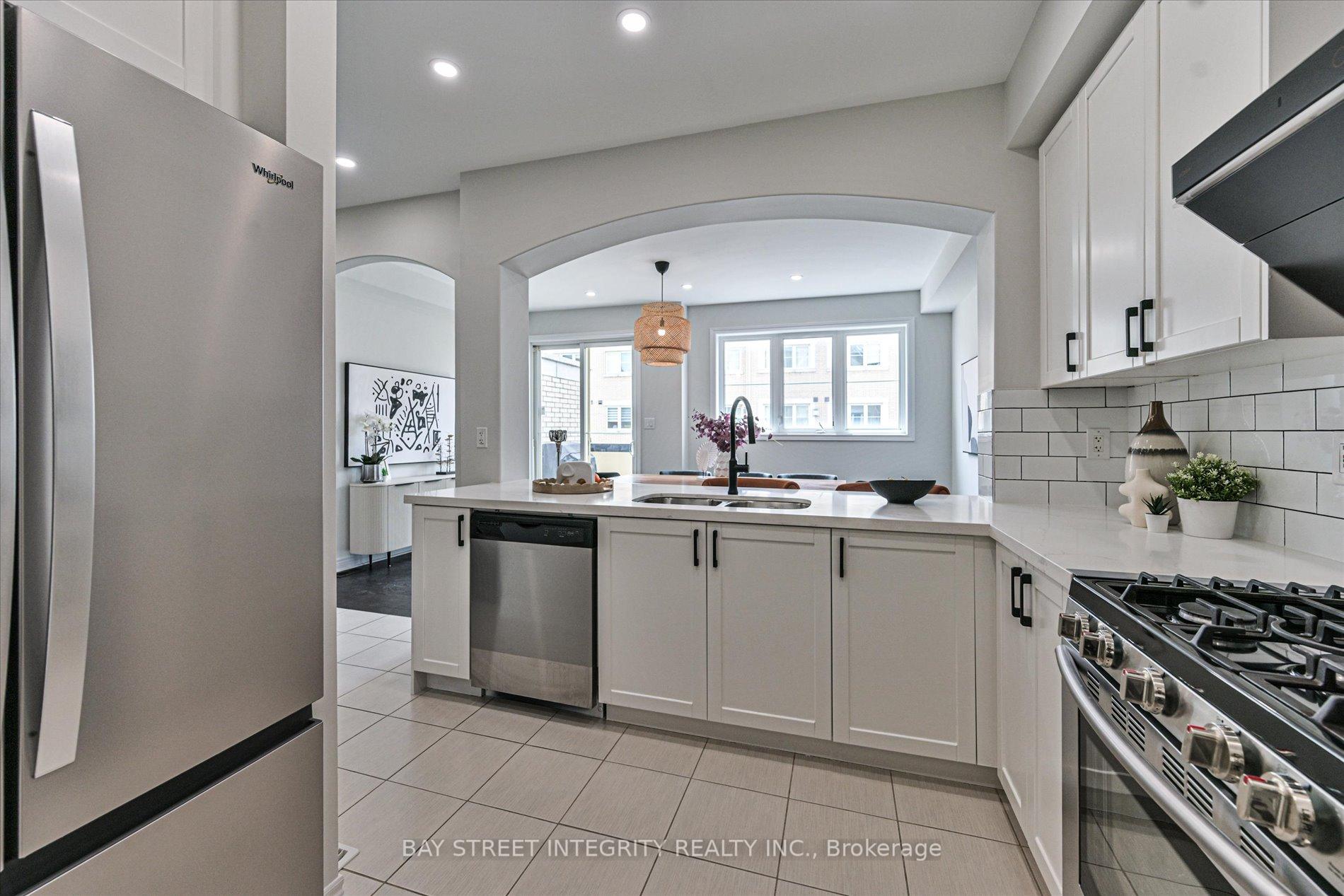 Photo 8 of 49 Victor Herbert Way, Markham, Cathedraltown — HOMEH