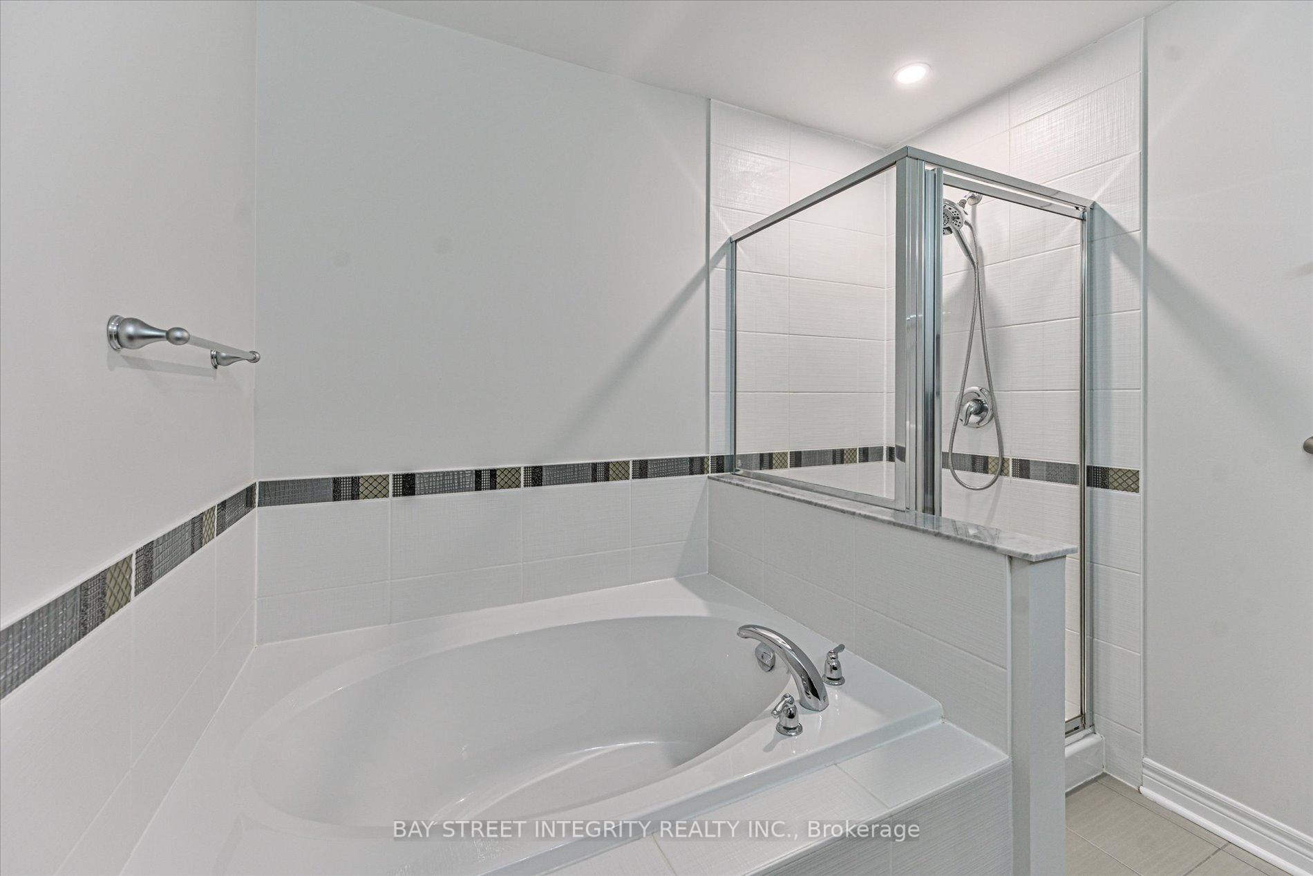 Photo 22 of 49 Victor Herbert Way, Markham, Cathedraltown — HOMEH