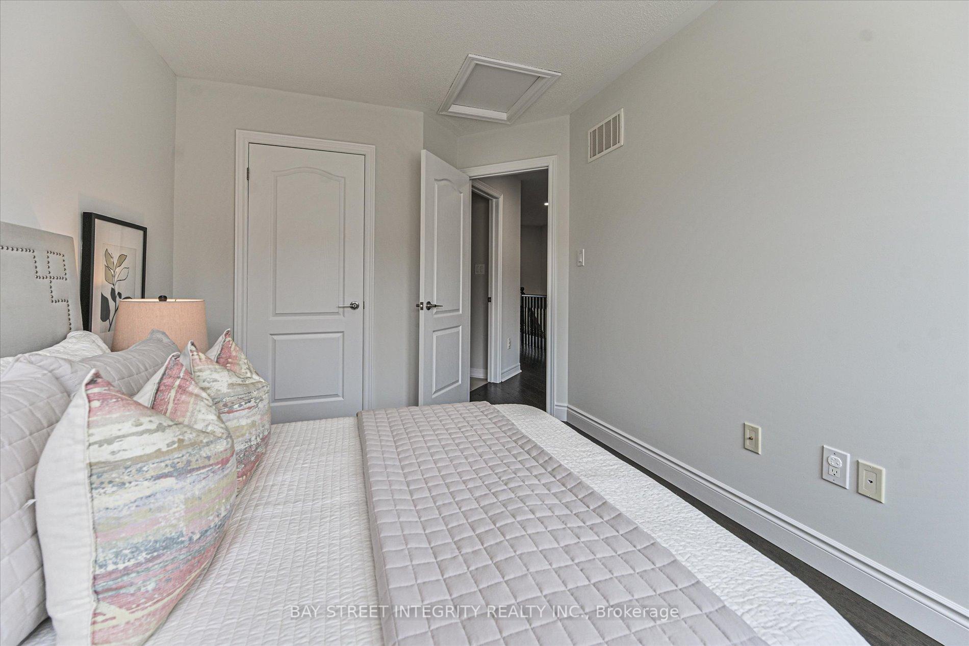 Photo 26 of 49 Victor Herbert Way, Markham, Cathedraltown — HOMEH
