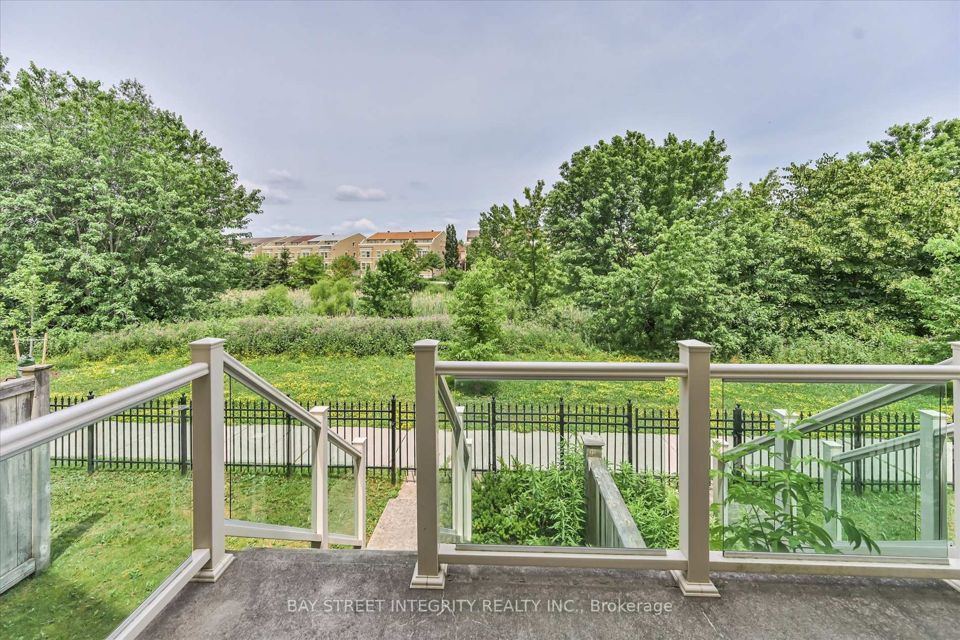 Photo 34 of 49 Victor Herbert Way, Markham, Cathedraltown — HOMEH