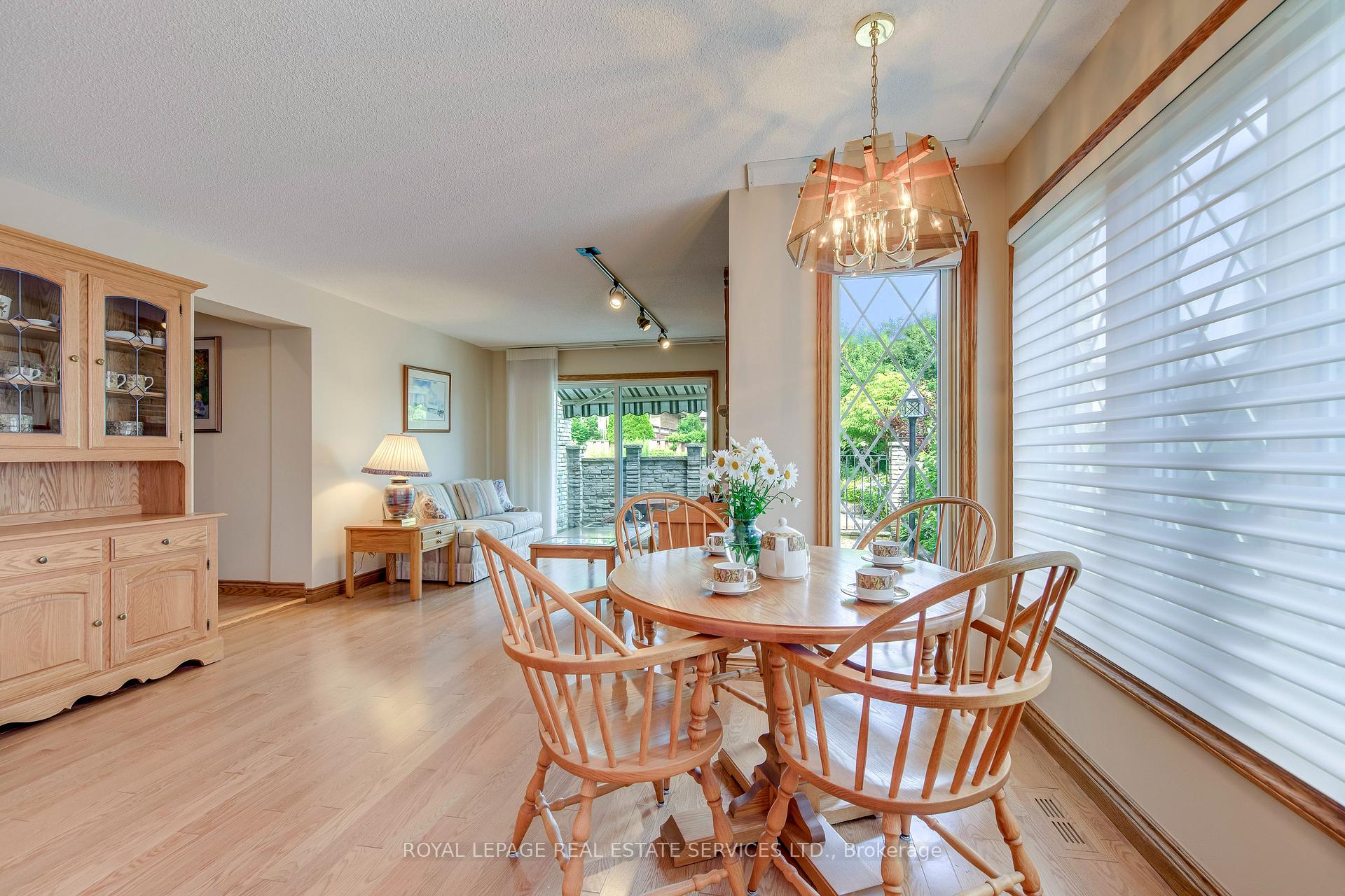 Photo 17 of 14 Governor Grove Crescent, Brampton, Brampton South — HOMEH