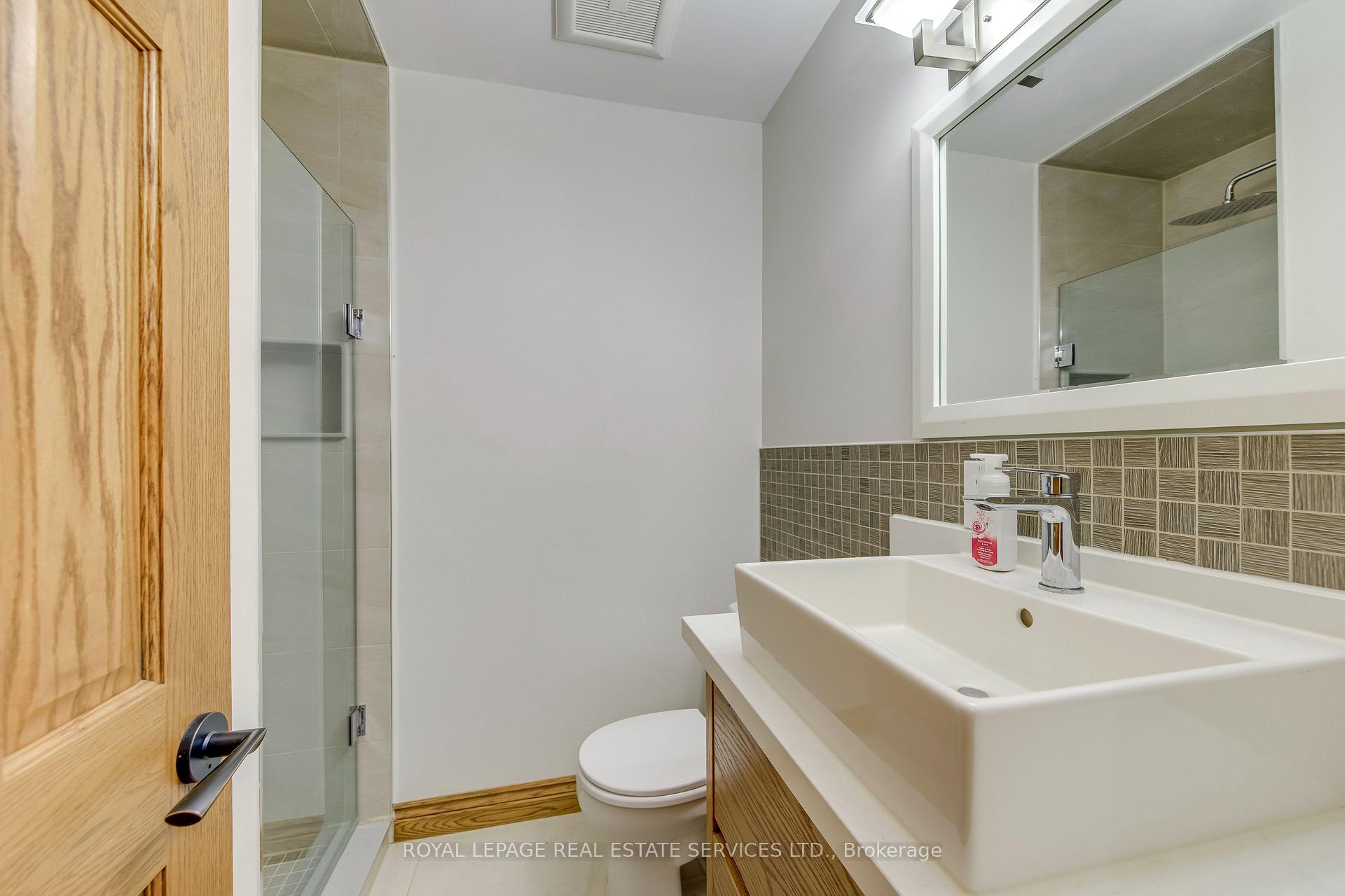Photo 24 of 14 Governor Grove Crescent, Brampton, Brampton South — HOMEH