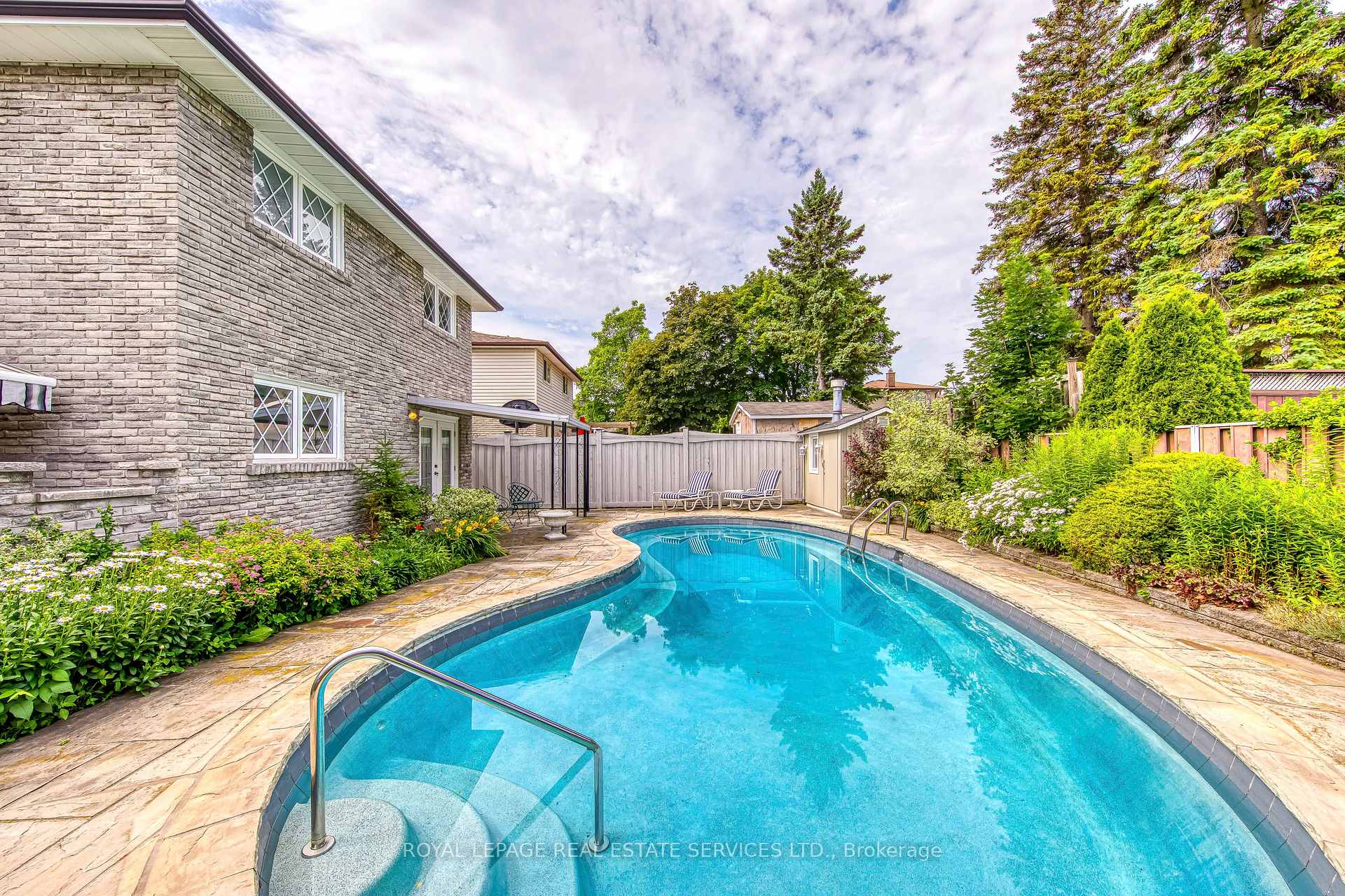 Photo 44 of 14 Governor Grove Crescent, Brampton, Brampton South — HOMEH