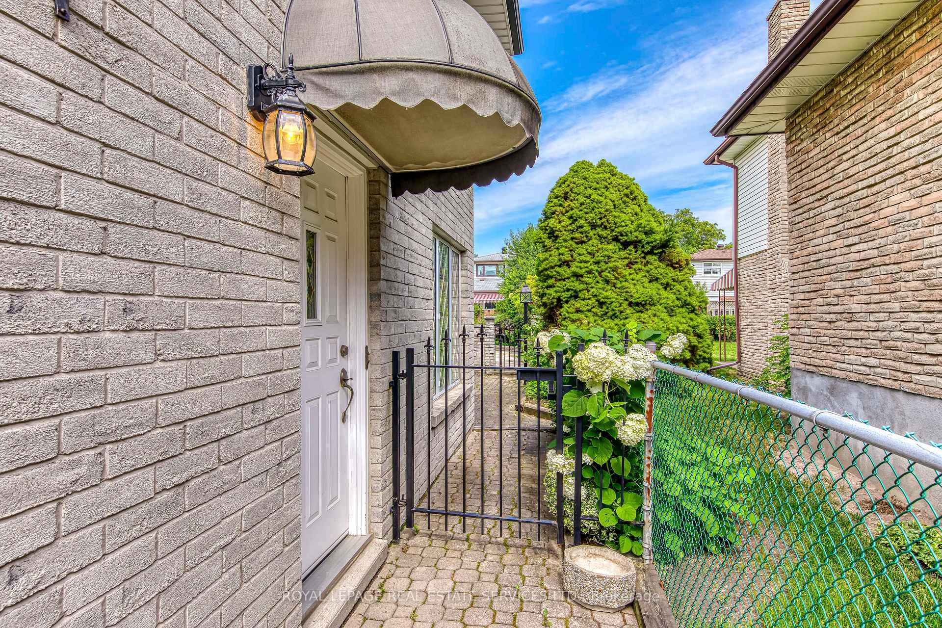 Photo 50 of 14 Governor Grove Crescent, Brampton, Brampton South — HOMEH
