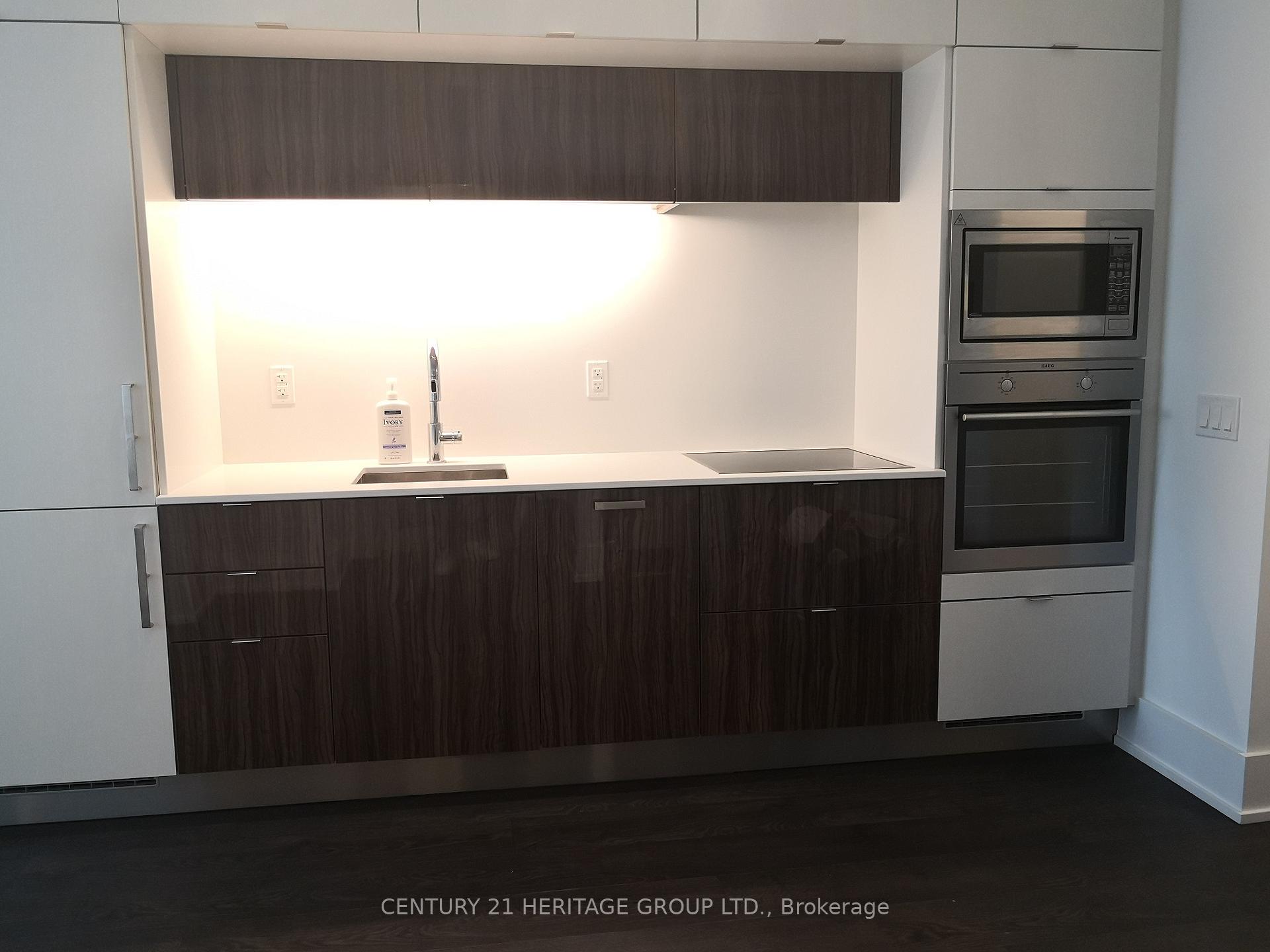 Photo 8 of Unit 3002, 10 York Street, Toronto, Waterfront Communities — HOMEH