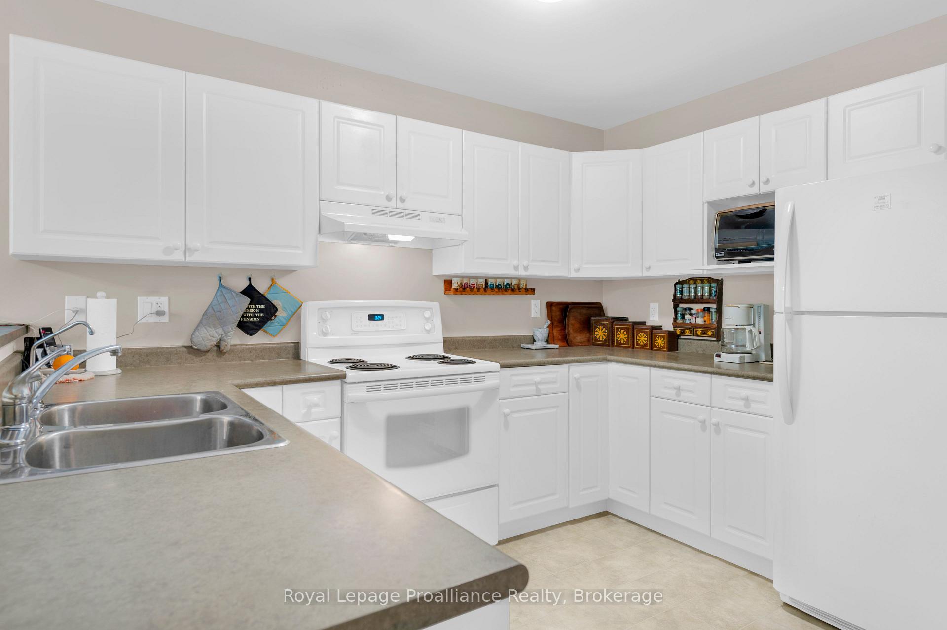 Photo 18 of 73 Finch Drive, Belleville, Belleville Ward — HOMEH