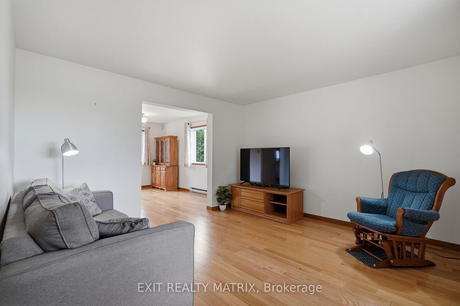 Photo 8 of 18203 Kenyon 19 Concession, North Glengarry, North Glengarry (Kenyon) Twp — HOMEH