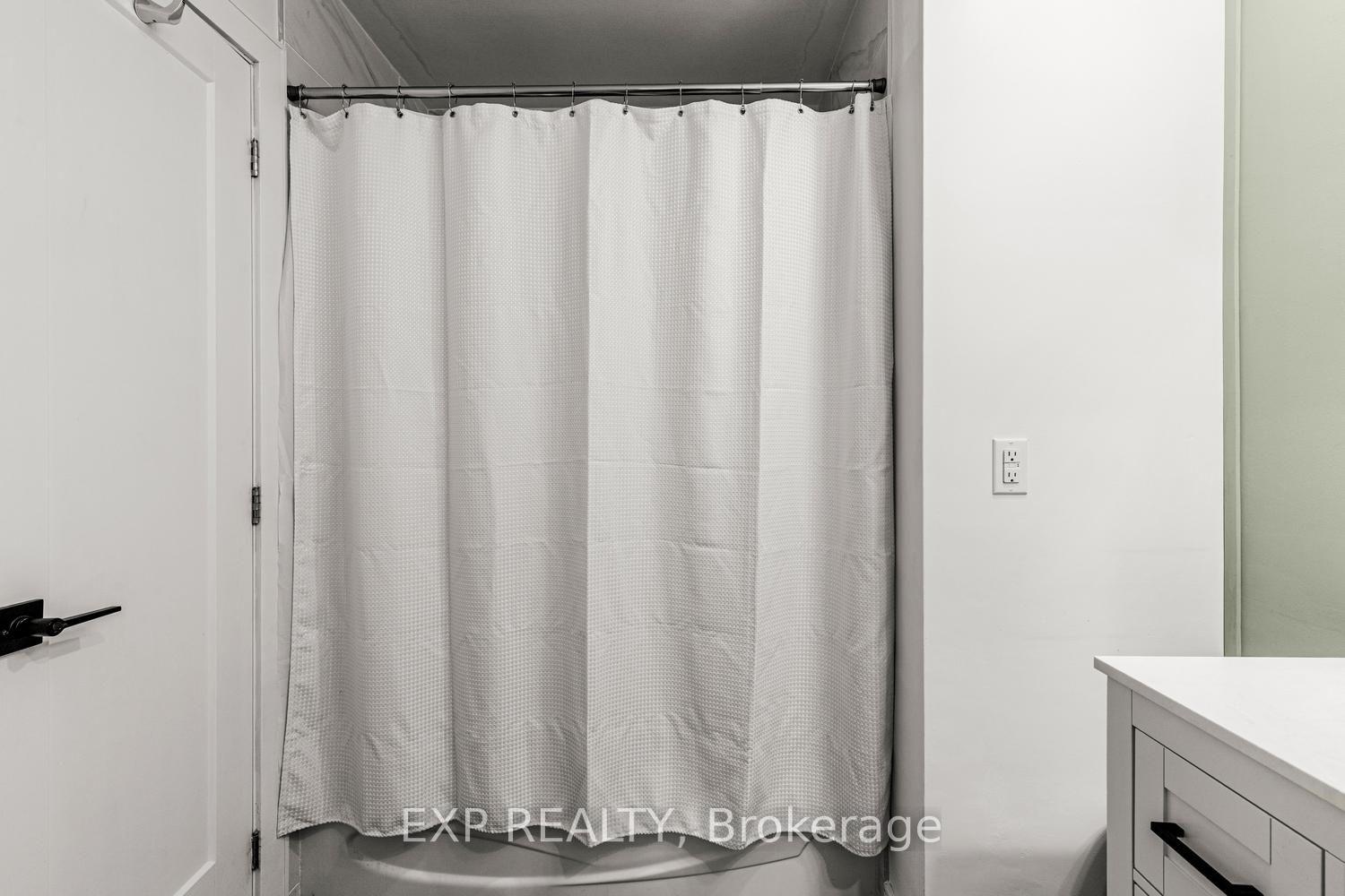 Photo 29 of 577 Dewan Street, Strathroy-Caradoc, NW — HOMEH
