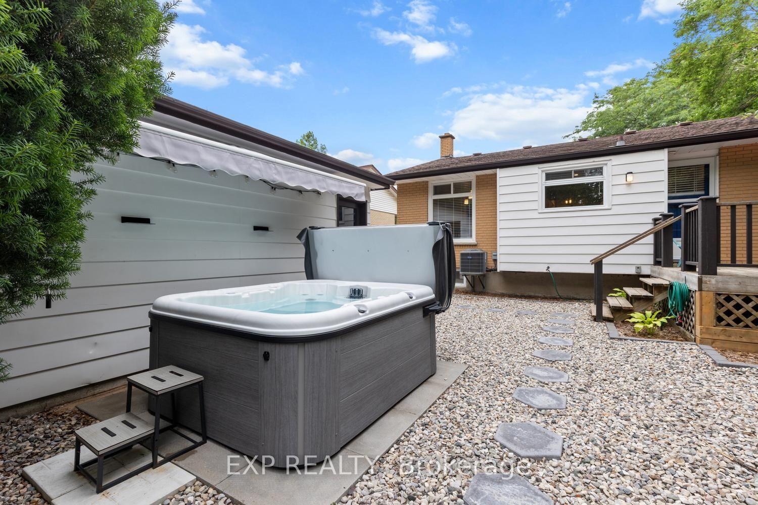 Photo 44 of 577 Dewan Street, Strathroy-Caradoc, NW — HOMEH